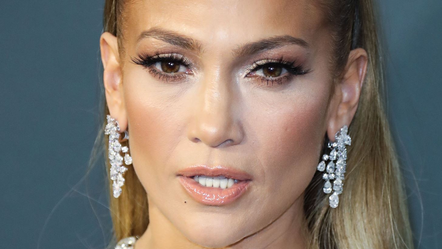 H Jennifer Lopez &#x3BC;&#x3B5; &#x3BA;&#x3B1;&#x3C4;&#x3AC;&#x3BE;&#x3B1;&#x3BD;&#x3B8;&#x3B1; &#x3BC;&#x3B1;&#x3BB;&#x3BB;&#x3B9;&#x3AC; &#x3CC;&#x3C0;&#x3C9;&#x3C2; &#x3B4;&#x3B5;&#x3BD; &#x3C4;&#x3B7;&#x3BD; &#x3AD;&#x3C7;&#x3BF;&#x3C5;&#x3BC;&#x3B5; &#x3BE;&#x3B1;&#x3BD;&#x3B1;&#x3B4;&#x3B5;&#x3B9;
