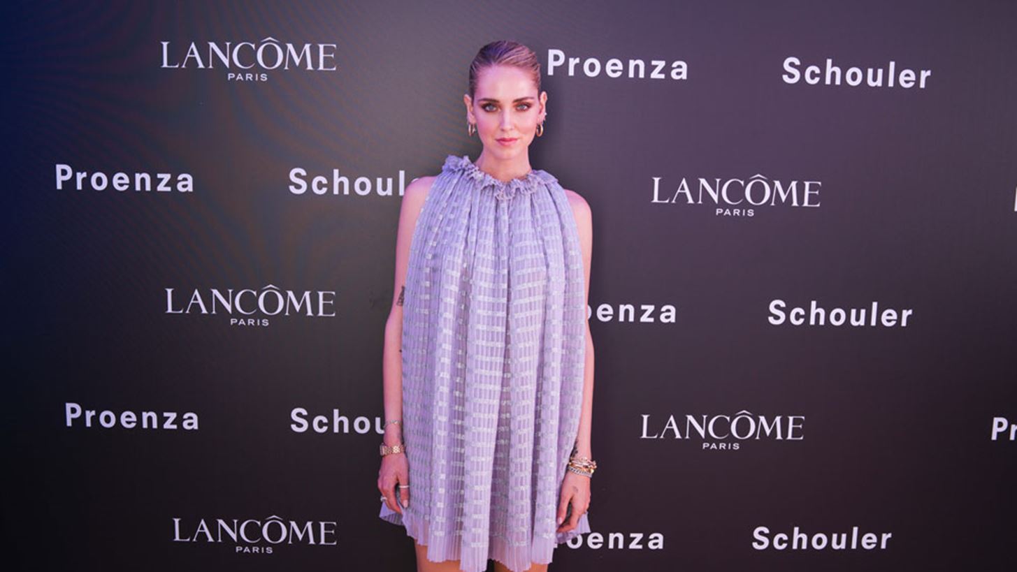 Chiara Ferragni | &#x397; &#x3C3;&#x3C5;&#x3B3;&#x3BA;&#x3B9;&#x3BD;&#x3B7;&#x3C4;&#x3B9;&#x3BA;&#x3AE; &#x3C0;&#x3C1;&#x3AC;&#x3BE;&#x3B7; &#x3B3;&#x3B9;&#x3B1; &#x3C4;&#x3BF;&#x3BD; &#x3B3;&#x3AC;&#x3BC;&#x3BF; &#x3C4;&#x3B7;&#x3C2;