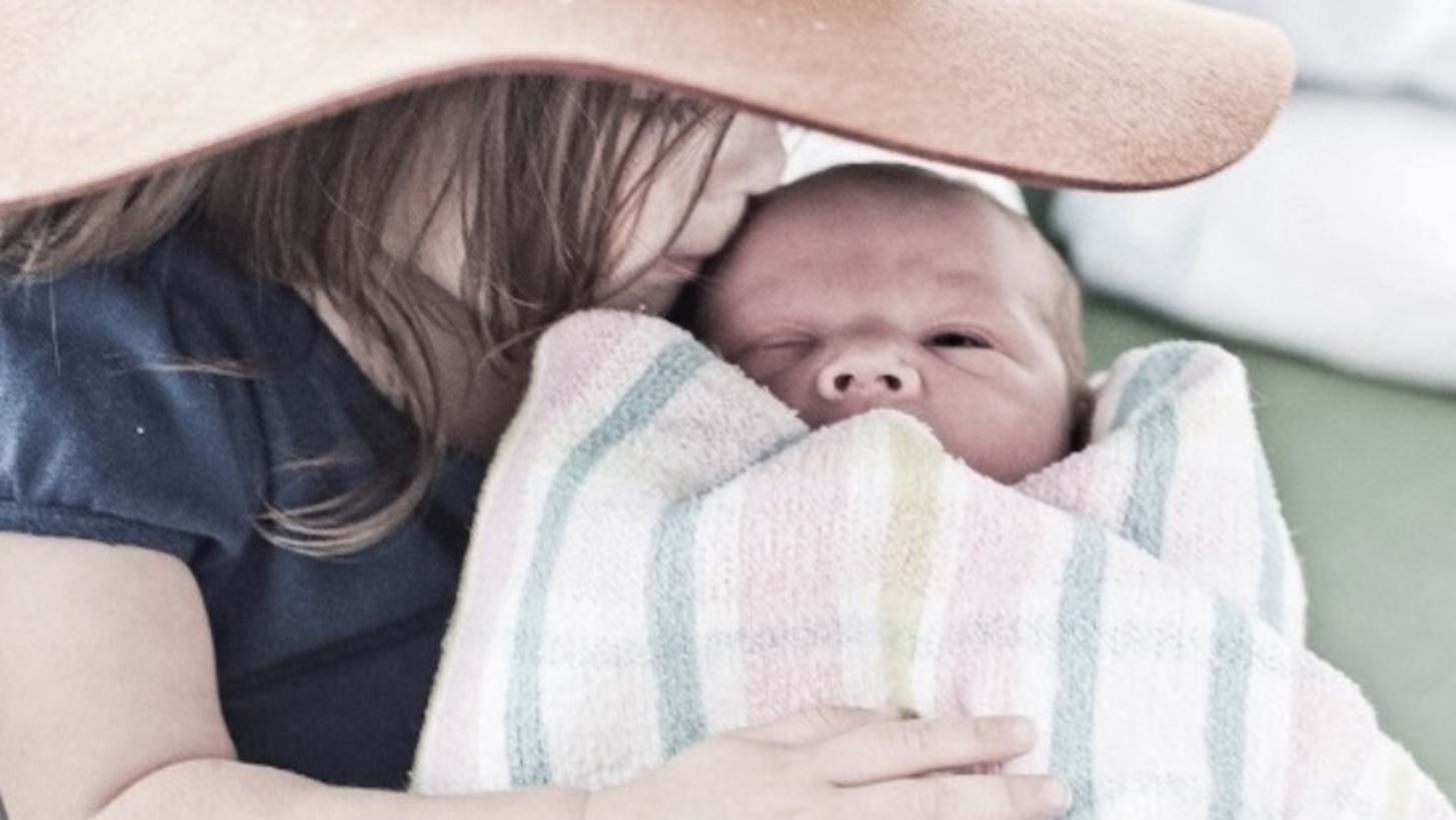 2 &#x3B5;&#x3B2;&#x3B4;&#x3BF;&#x3BC;&#x3AC;&#x3B4;&#x3B5;&#x3C2; &#x3BC;&#x3B5; 2 &#x3C0;&#x3B1;&#x3B9;&#x3B4;&#x3B9;&#x3AC;: 7 &#x3C0;&#x3C1;&#x3AC;&#x3B3;&#x3BC;&#x3B1;&#x3C4;&#x3B1; &#x3C0;&#x3BF;&#x3C5; &#x3AD;&#x3BC;&#x3B1;&#x3B8;&#x3B1; &#x3AD;&#x3C7;&#x3BF;&#x3BD;&#x3C4;&#x3B1;&#x3C2; &#x3C0;&#x3BB;&#x3AD;&#x3BF;&#x3BD; &#x3B4;&#x3B5;&#x3CD;&#x3C4;&#x3B5;&#x3C1;&#x3BF; &#x3C0;&#x3B1;&#x3B9;&#x3B4;&#x3AF;