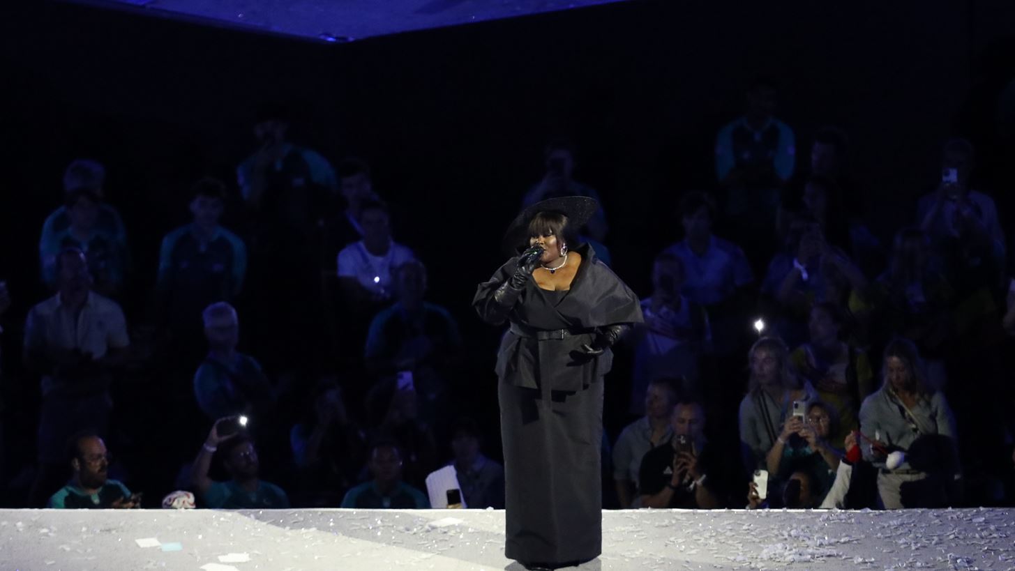 &#x397; &#x3B3;&#x3B1;&#x3BB;&#x3BB;&#x3B9;&#x3BA;&#x3AE; &#x3C6;&#x3B9;&#x3BD;&#x3AD;&#x3C4;&#x3C3;&#x3B1; &#x3C4;&#x3BF;&#x3C5; Dior &#x3C3;&#x3C4;&#x3B7;&#x3BD; &#x3C4;&#x3B5;&#x3BB;&#x3B5;&#x3C4;&#x3AE; &#x3BB;&#x3AE;&#x3BE;&#x3B7;&#x3C2; &#x3C4;&#x3C9;&#x3BD; &#x39F;&#x3BB;&#x3C5;&#x3BC;&#x3C0;&#x3B9;&#x3B1;&#x3BA;&#x3CE;&#x3BD; &#x391;&#x3B3;&#x3CE;&#x3BD;&#x3C9;&#x3BD; | &#x3A4;&#x3BF; chic look &#x3C4;&#x3B7;&#x3C2; &#x3A5;seult