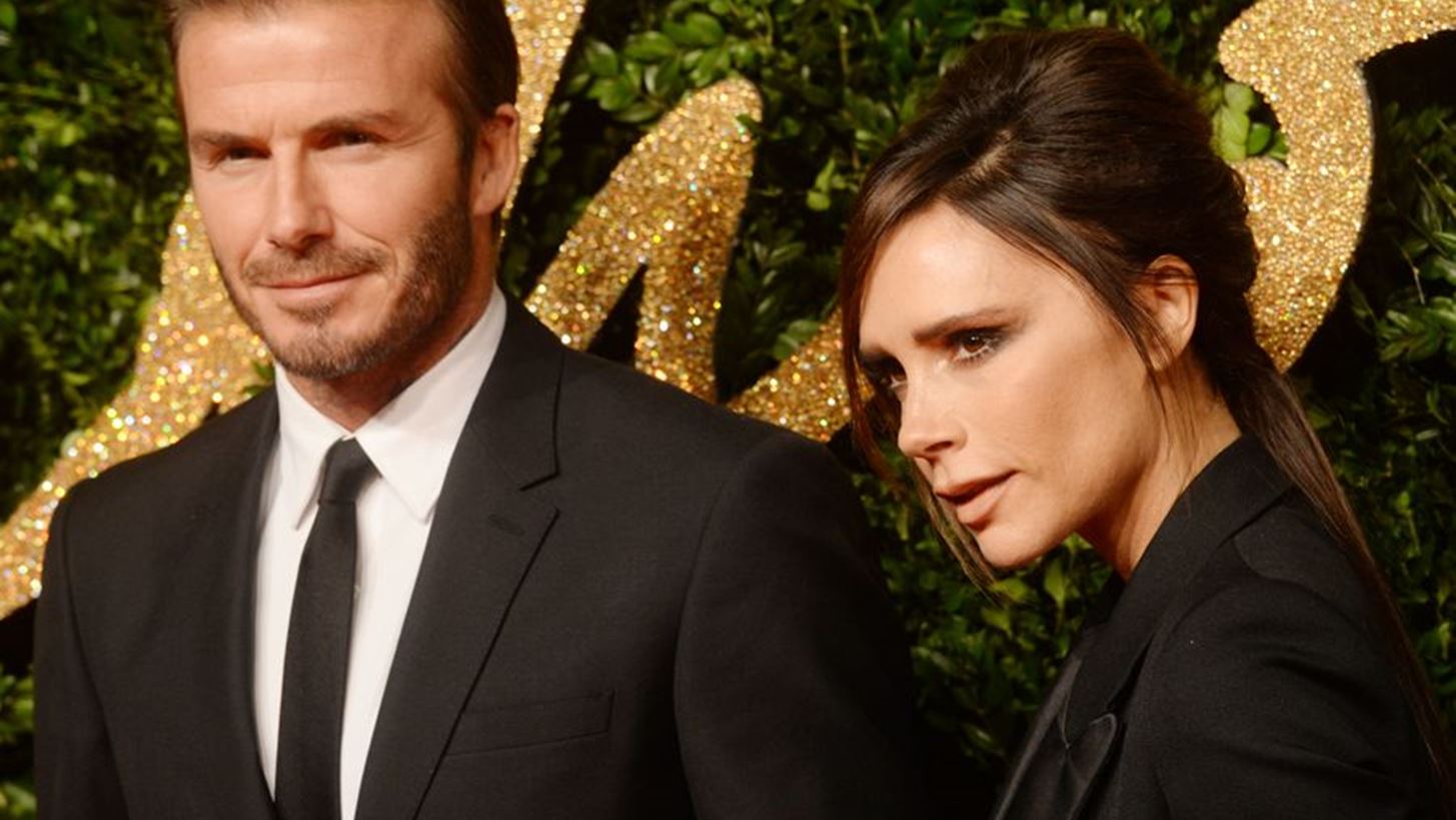 &#x39F; David Beckham &#x3B6;&#x3AE;&#x3C4;&#x3B7;&#x3C3;&#x3B5; &#x3B1;&#x3C0;&#x3CC; &#x3C4;&#x3B7; Victoria &#x3BD;&#x3B1; &#x3BD;&#x3C4;&#x3CD;&#x3BD;&#x3B5;&#x3C4;&#x3B1;&#x3B9; &#x3CC;&#x3C0;&#x3C9;&#x3C2; &#x3C0;&#x3B1;&#x3BB;&#x3B9;&#x3AC;