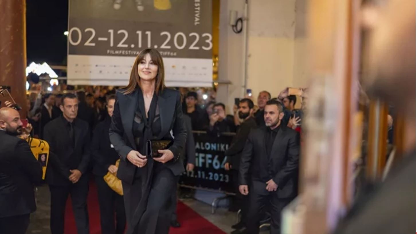 &#x397; Monica Bellucci &#x3B1;&#x3C0;&#x3CC; &#x3C4;&#x3B7; &#x398;&#x3B5;&#x3C3;&#x3C3;&#x3B1;&#x3BB;&#x3BF;&#x3BD;&#x3AF;&#x3BA;&#x3B7; &#x3BC;&#x3B9;&#x3BB;&#x3AC; &#x3B3;&#x3B9;&#x3B1; &#x3C4;&#x3B7;&#x3BD; &#x39A;&#x3AC;&#x3BB;&#x3BB;&#x3B1;&#x3C2; &#x3BA;&#x3B1;&#x3B9; &#x3C4;&#x3B7;&#x3BD; &#x395;&#x3BB;&#x3BB;&#x3AC;&#x3B4;&#x3B1;