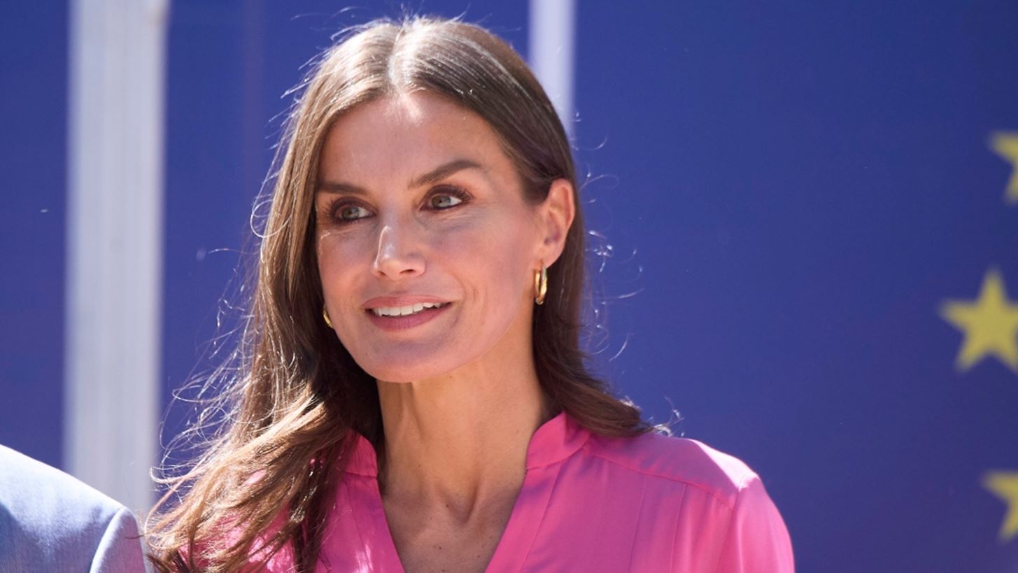 &#x3A4;&#x3BF; &#x3C1;&#x3B9;&#x3B3;&#x3AD; &#x3BA;&#x3BF;&#x3C3;&#x3C4;&#x3BF;&#x3CD;&#x3BC;&#x3B9; &#x3C4;&#x3B7;&#x3C2; &#x3B2;&#x3B1;&#x3C3;&#x3AF;&#x3BB;&#x3B9;&#x3C3;&#x3C3;&#x3B1;&#x3C2; Letizia &#x3B5;&#x3AF;&#x3BD;&#x3B1;&#x3B9; &#x3B7; &#x3B5;&#x3C0;&#x3B9;&#x3C4;&#x3BF;&#x3BC;&#x3AE; &#x3C4;&#x3BF;&#x3C5; office style
