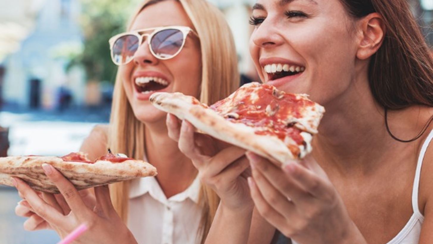 Διατροφή και κοινωνική ζωή: Πώς να τα συνδυάσεις αν δεν τρως γλουτένη, λακτόζη, ζάχαρη, αλκοόλ;