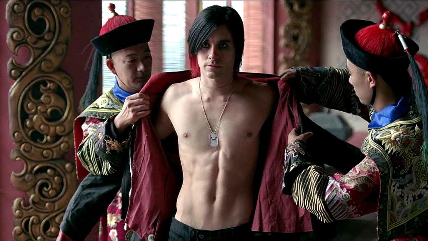 &#x39F; Jared Leto &#x3BC;&#x3C0;&#x3BB;&#x3B5;&#x3B3;&#x3BC;&#x3AD;&#x3BD;&#x3BF;&#x3C2; &#x3C3;&#x3C4;&#x3B1; &#x3B4;&#x3AF;&#x3C7;&#x3C4;&#x3C5;&#x3B1; &#x3C4;&#x3B7;&#x3C2; &#x3B9;&#x3B1;&#x3C0;&#x3C9;&#x3BD;&#x3B9;&#x3BA;&#x3AE;&#x3C2; &#x3BC;&#x3B1;&#x3C6;&#x3AF;&#x3B1;&#x3C2;