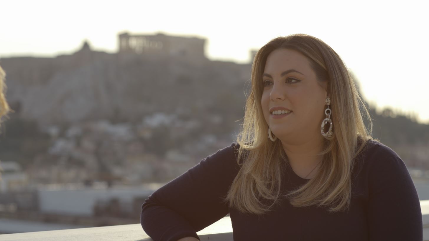 Mary Katrantzou | &#x397; &#x3B4;&#x3B9;&#x3B5;&#x3B8;&#x3BD;&#x3BF;&#x3CD;&#x3C2; &#x3C6;&#x3AE;&#x3BC;&#x3B7;&#x3C2; &#x3C3;&#x3C7;&#x3B5;&#x3B4;&#x3B9;&#x3AC;&#x3C3;&#x3C4;&#x3C1;&#x3B9;&#x3B1; &#x3C3;&#x3B5; &#x3BC;&#x3B9;&#x3B1; &#x3C3;&#x3C0;&#x3AC;&#x3BD;&#x3B9;&#x3B1; &#x3C4;&#x3B7;&#x3BB;&#x3B5;&#x3BF;&#x3C0;&#x3C4;&#x3B9;&#x3BA;&#x3AE; &#x3C3;&#x3C5;&#x3BD;&#x3AD;&#x3BD;&#x3C4;&#x3B5;&#x3C5;&#x3BE;&#x3B7;