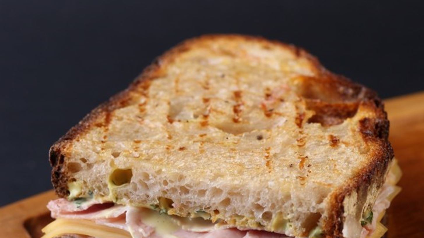 Πώς να φτιάξεις σπιτικό αλλαντικό κοτόπουλου μόνη σου