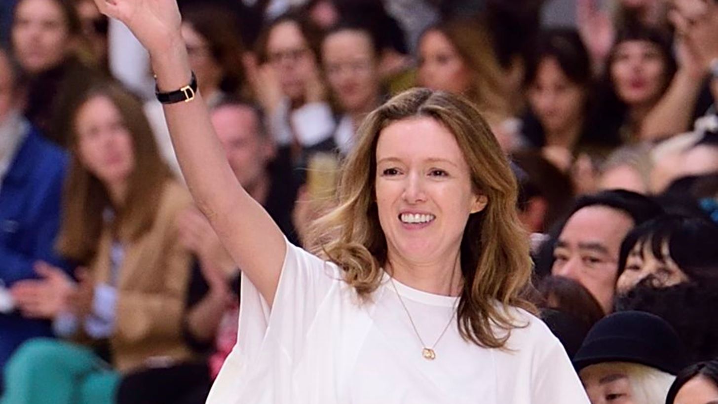 &#x397; &#x3C0;&#x3C1;&#x3CE;&#x3C4;&#x3B7; &#x3BA;&#x3B1;&#x3BC;&#x3C0;&#x3AC;&#x3BD;&#x3B9;&#x3B1; &#x3C4;&#x3B7;&#x3C2; Clare Waight Keller &#x3B3;&#x3B9;&#x3B1; &#x3C4;&#x3BF;&#x3BD; &#x3BF;&#x3AF;&#x3BA;&#x3BF; Givenchy &#x3B5;&#x3AF;&#x3BD;&#x3B1;&#x3B9; &#x3B5;&#x3B4;&#x3CE;