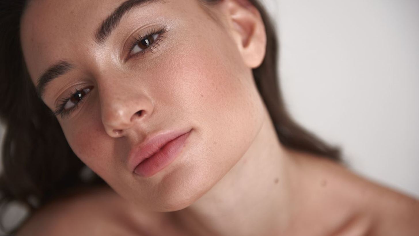 Η επιδερμίδα αποκτά λαμπερή, λεία όψη με αυτή την κρέμα ημέρας