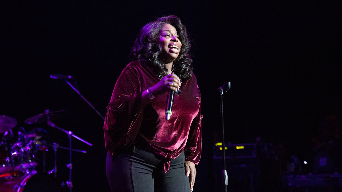 &#x39D;&#x3B5;&#x3BA;&#x3C1;&#x3AE; &#x3C3;&#x3B5; &#x3C4;&#x3C1;&#x3BF;&#x3C7;&#x3B1;&#x3AF;&#x3BF; &#x3B4;&#x3C5;&#x3C3;&#x3C4;&#x3CD;&#x3C7;&#x3B7;&#x3BC;&#x3B1; &#x3B7; Angie Stone, &#x3B7; &#x3C6;&#x3C9;&#x3BD;&#x3AE; &#x3C4;&#x3BF;&#x3C5; &quot;Wish I Didn&#x27;t Miss You&quot;