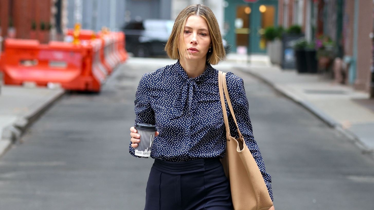 &#x397; Jessica Biel &#x3AD;&#x3BA;&#x3B1;&#x3BD;&#x3B5; &#x3BC;&#x3B9;&#x3B1; &#x3C3;&#x3C0;&#x3AC;&#x3BD;&#x3B9;&#x3B1; &#x3B5;&#x3BC;&#x3C6;&#x3AC;&#x3BD;&#x3B9;&#x3C3;&#x3B7; &#x3BC;&#x3B5; &#x3C4;&#x3BF;&#x3C5;&#x3C2; &#x3B4;&#x3CD;&#x3BF; &#x3B3;&#x3B9;&#x3BF;&#x3C5;&#x3C2; &#x3C4;&#x3B7;&#x3C2; &#x3C3;&#x3C4;&#x3B7;&#x3BD; &#x3C0;&#x3B1;&#x3C3;&#x3B1;&#x3C1;&#x3AD;&#x3BB;&#x3B1;