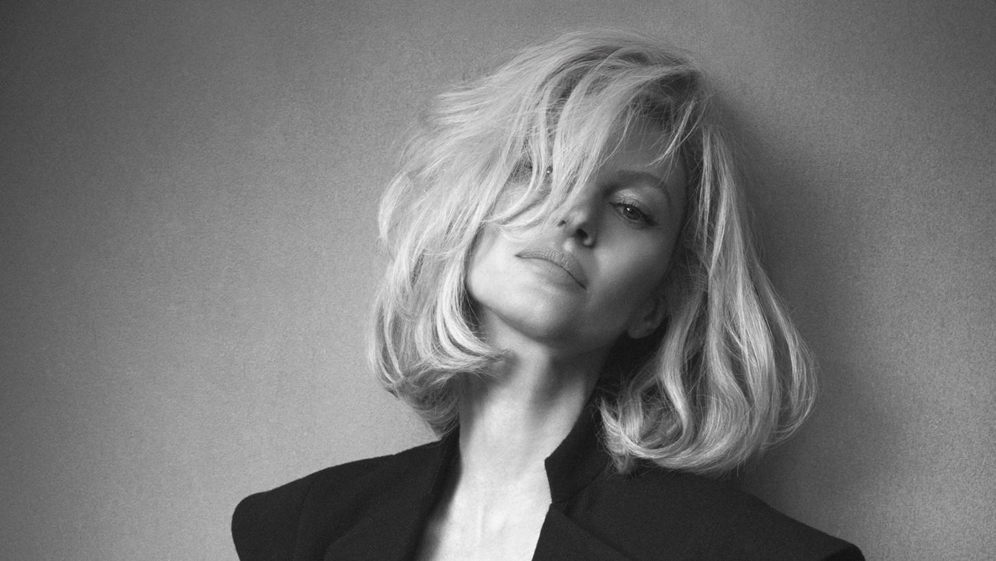 Gisele B&#xFC;ndchen | &#x39C;&#x3B5; &#x3BA;&#x3B1;&#x3C1;&#x3AD; &#x3BC;&#x3B1;&#x3BB;&#x3BB;&#x3B9;&#x3AC; &#x3C3;&#x3C4;&#x3B7;&#x3BD; &#x3BA;&#x3B1;&#x3BC;&#x3C0;&#x3AC;&#x3BD;&#x3B9;&#x3B1; &#x3C4;&#x3B7;&#x3C2; &#x3BD;&#x3AD;&#x3B1;&#x3C2; &#x3C3;&#x3C5;&#x3BB;&#x3BB;&#x3BF;&#x3B3;&#x3AE;&#x3C2; &#x3C4;&#x3B7;&#x3C2; Zara &#x3C3;&#x3B5; &#x3C3;&#x3C7;&#x3AD;&#x3B4;&#x3B9;&#x3BF; Stefano Pilati