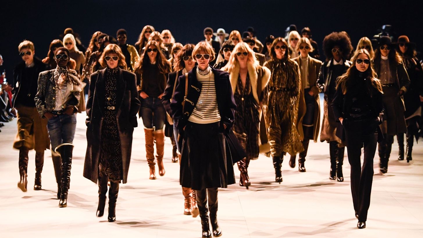 &#x39F; Hedi Slimane &#x3B1;&#x3C0;&#x3BF;&#x3C7;&#x3C9;&#x3C1;&#x3B5;&#x3AF; &#x3B1;&#x3C0;&#x3CC; &#x3C4;&#x3BF;&#x3BD; &#x3BF;&#x3AF;&#x3BA;&#x3BF; Celine