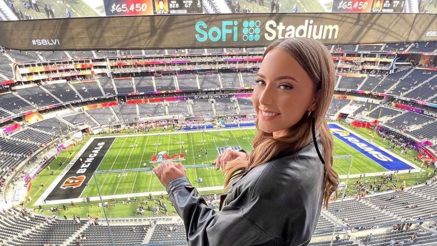 Hailie Jade Scott | &#x397; &#x3B5;&#x3BC;&#x3C6;&#x3AC;&#x3BD;&#x3B9;&#x3C3;&#x3B7; &#x3C4;&#x3B7;&#x3C2; &#x3BA;&#x3CC;&#x3C1;&#x3B7;&#x3C2; &#x3C4;&#x3BF;&#x3C5; Eminem &#x3C3;&#x3C4;&#x3BF; Super Bowl &#x3BA;&#x3B1;&#x3B9; &#x3B7; &#x3B4;&#x3B7;&#x3BC;&#x3CC;&#x3C3;&#x3B9;&#x3B1; &#x3C5;&#x3C0;&#x3BF;&#x3C3;&#x3C4;&#x3AE;&#x3C1;&#x3B9;&#x3BE;&#x3B7; &#x3C3;&#x3C4;&#x3BF;&#x3BD; &#x3C0;&#x3B1;&#x3C4;&#x3AD;&#x3C1;&#x3B1; &#x3C4;&#x3B7;&#x3C2;