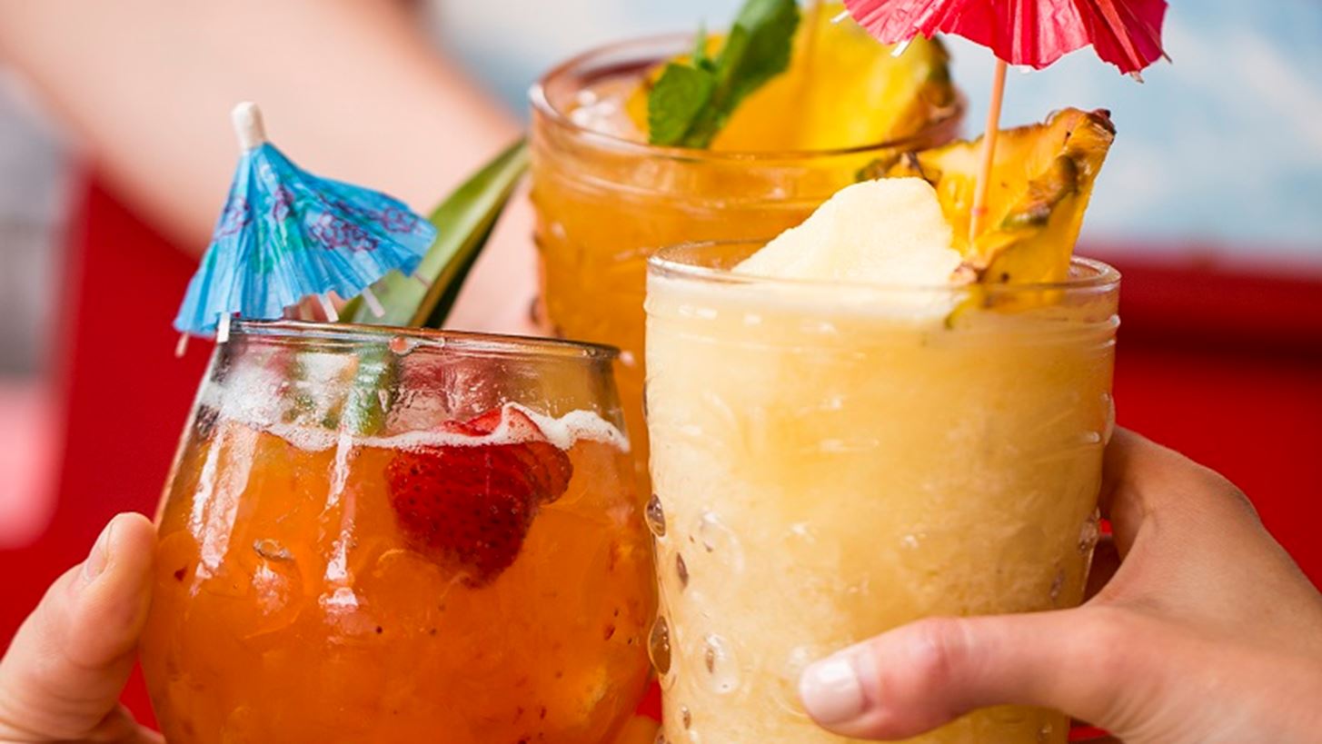 &#x392;&#x3C1;&#x3AE;&#x3BA;&#x3B1;&#x3BC;&#x3B5; &#x3C4;&#x3BF;&#x3BD; &#x3C0;&#x3B9;&#x3BF; &#x3B5;&#x3BE;&#x3C9;&#x3C4;&#x3B9;&#x3BA;&#x3CC; &#x3C0;&#x3C1;&#x3BF;&#x3BF;&#x3C1;&#x3B9;&#x3C3;&#x3BC;&#x3CC; &#x3B3;&#x3B9;&#x3B1; cocktails &#x3BA;&#x3B1;&#x3B9; &#x3C6;&#x3B1;&#x3B3;&#x3B7;&#x3C4;&#x3CC; &#x3BC;&#x3B5;&#x3C4;&#x3AC; &#x3C4;&#x3B7; &#x3B4;&#x3BF;&#x3C5;&#x3BB;&#x3B5;&#x3B9;&#x3AC;