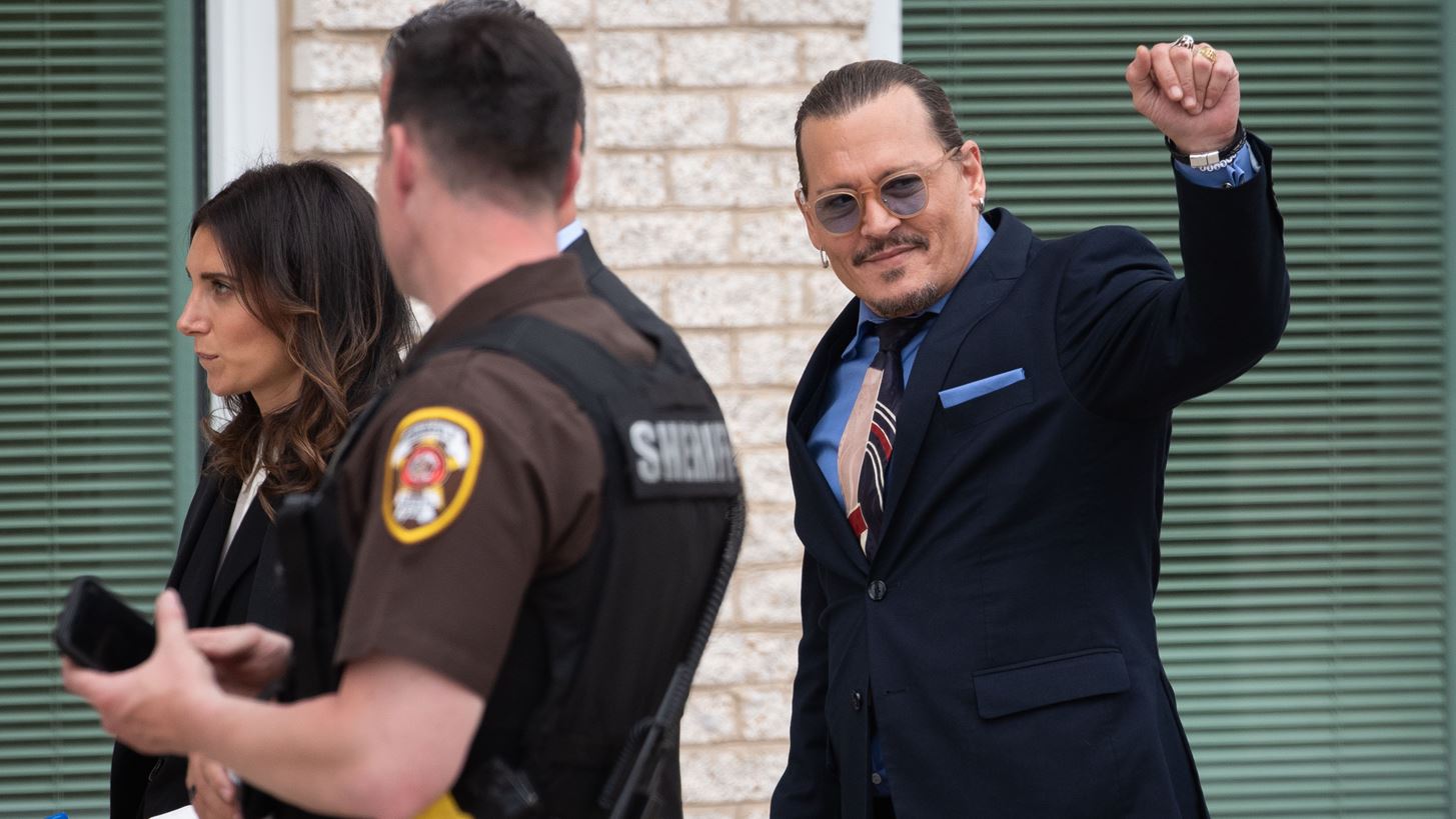 Johnny Depp | &#x398;&#x3B1; &#x3C7;&#x3B1;&#x3C1;&#x3AF;&#x3C3;&#x3B5;&#x3B9; &#x3C4;&#x3B7;&#x3BD; &#x3B1;&#x3C0;&#x3BF;&#x3B6;&#x3B7;&#x3BC;&#x3AF;&#x3C9;&#x3C3;&#x3B7; &#x3C3;&#x3C4;&#x3B7;&#x3BD; Amber Heard;