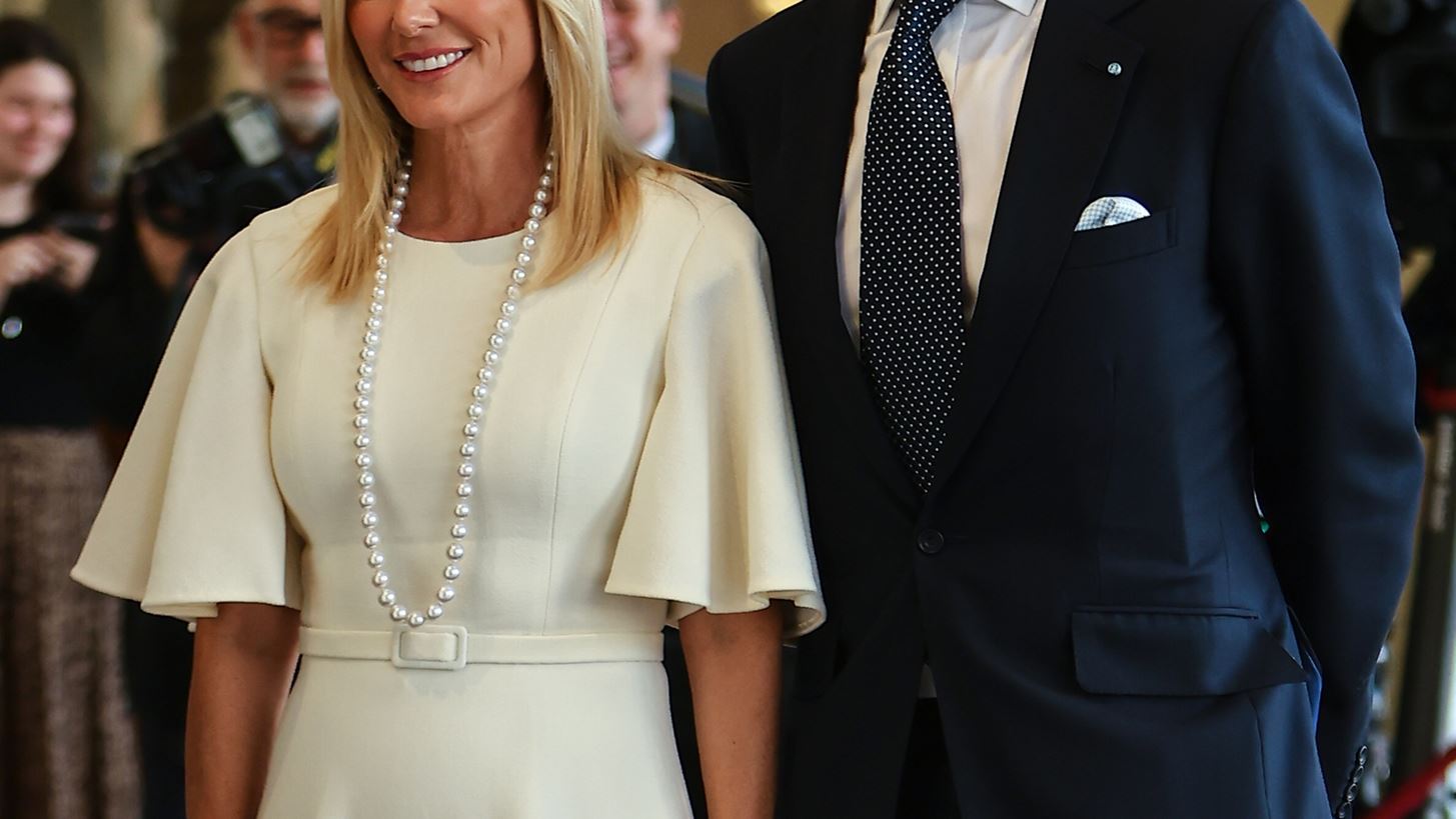 &#x3A4;&#x3BF; &#x3B4;&#x3B9;&#x3B1;&#x3C7;&#x3C1;&#x3BF;&#x3BD;&#x3B9;&#x3BA;&#x3CC; &#x3C6;&#x3CC;&#x3C1;&#x3B5;&#x3BC;&#x3B1; &#x3C0;&#x3BF;&#x3C5; &#x3B5;&#x3C0;&#x3AD;&#x3BB;&#x3B5;&#x3BE;&#x3B5; &#x3B7; Marie Chantal &#x3B3;&#x3B9;&#x3B1; &#x3C4;&#x3BF; &#x3B3;&#x3B9;&#x3BF;&#x3C1;&#x3C4;&#x3B9;&#x3BD;&#x3CC; &#x3C4;&#x3B7;&#x3C2; look