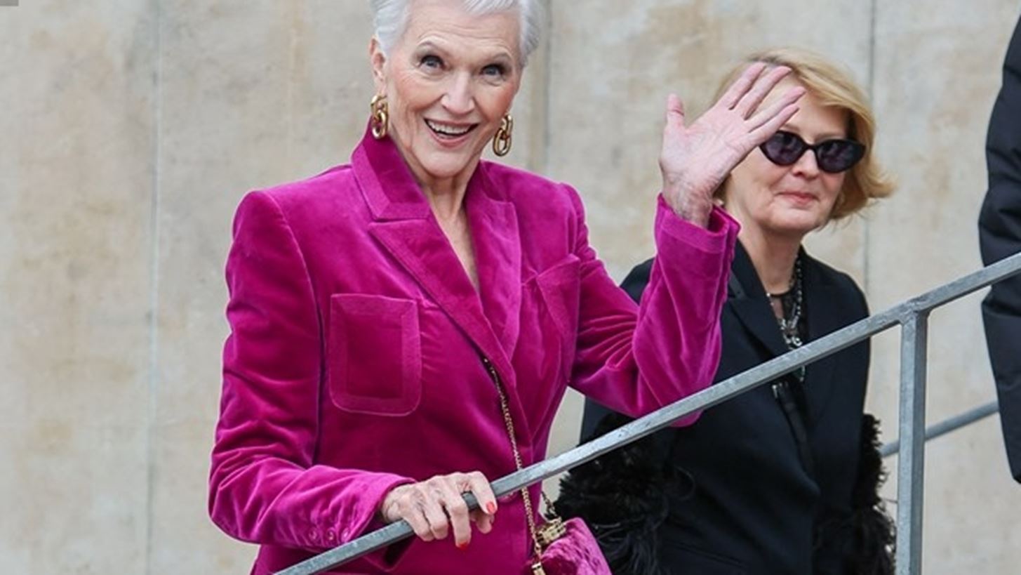 &#x39C;aye Musk | &#x397; &#x3BC;&#x3B7;&#x3C4;&#x3AD;&#x3C1;&#x3B1; &#x3C4;&#x3BF;&#x3C5; &#x395;lon Musk &#x3C3;&#x3C4;&#x3B7;&#x3BD; &#x3A3;&#x3B1;&#x3BD;&#x3C4;&#x3BF;&#x3C1;&#x3AF;&#x3BD;&#x3B7;