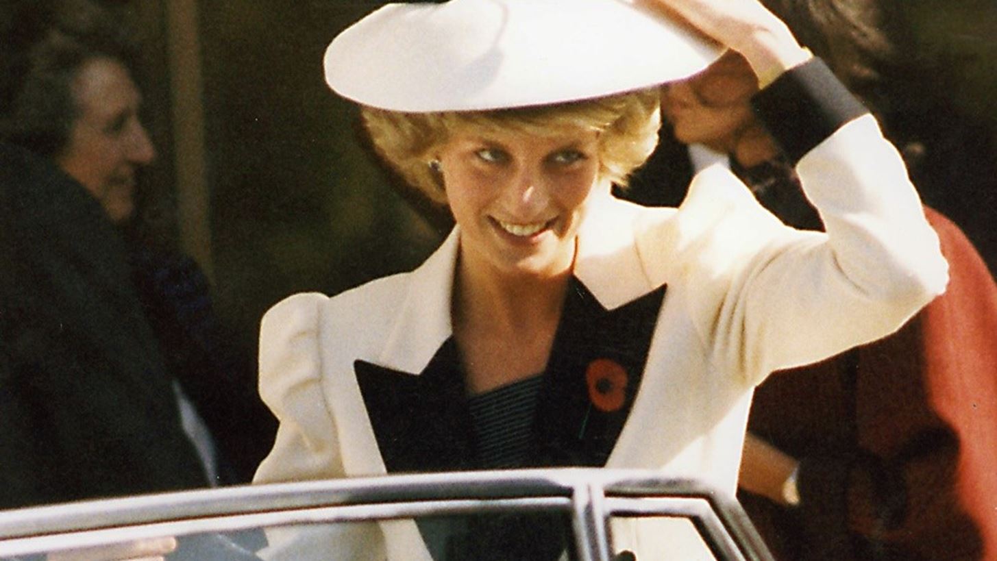 &#x3A0;&#x3C1;&#x3B9;&#x3B3;&#x3BA;&#x3AF;&#x3C0;&#x3B9;&#x3C3;&#x3C3;&#x3B1; Diana | 12 &#x3C6;&#x3C1;&#x3AC;&#x3C3;&#x3B5;&#x3B9;&#x3C2; &#x3C4;&#x3B7;&#x3C2; &#x3C0;&#x3B9;&#x3BF; &#x3B4;&#x3B7;&#x3BC;&#x3BF;&#x3C6;&#x3B9;&#x3BB;&#x3BF;&#x3CD;&#x3C2; &#x3C0;&#x3C1;&#x3B9;&#x3B3;&#x3BA;&#x3AF;&#x3C0;&#x3B9;&#x3C3;&#x3C3;&#x3B1;&#x3C2; &#x3C0;&#x3BF;&#x3C5; &#x3B5;&#x3BE;&#x3B1;&#x3BA;&#x3BF;&#x3BB;&#x3BF;&#x3C5;&#x3B8;&#x3BF;&#x3CD;&#x3BD; &#x3BD;&#x3B1; &#x3B5;&#x3BC;&#x3C0;&#x3BD;&#x3AD;&#x3BF;&#x3C5;&#x3BD;