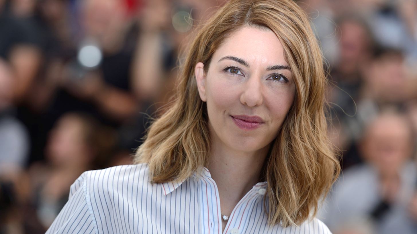&#x397; Sofia Coppola &#x3BC;&#x3CC;&#x3BB;&#x3B9;&#x3C2; &#x3AD;&#x3B3;&#x3C1;&#x3B1;&#x3C8;&#x3B5; &#x3B9;&#x3C3;&#x3C4;&#x3BF;&#x3C1;&#x3AF;&#x3B1; &#x3BA;&#x3B5;&#x3C1;&#x3B4;&#x3AF;&#x3B6;&#x3BF;&#x3BD;&#x3C4;&#x3B1;&#x3C2; &#x3C4;&#x3BF; &#x392;&#x3C1;&#x3B1;&#x3B2;&#x3B5;&#x3AF;&#x3BF; &#x3A3;&#x3BA;&#x3B7;&#x3BD;&#x3BF;&#x3B8;&#x3B5;&#x3C3;&#x3AF;&#x3B1;&#x3C2; &#x3C3;&#x3C4;&#x3B9;&#x3C2; &#x39A;&#x3AC;&#x3BD;&#x3BD;&#x3B5;&#x3C2;