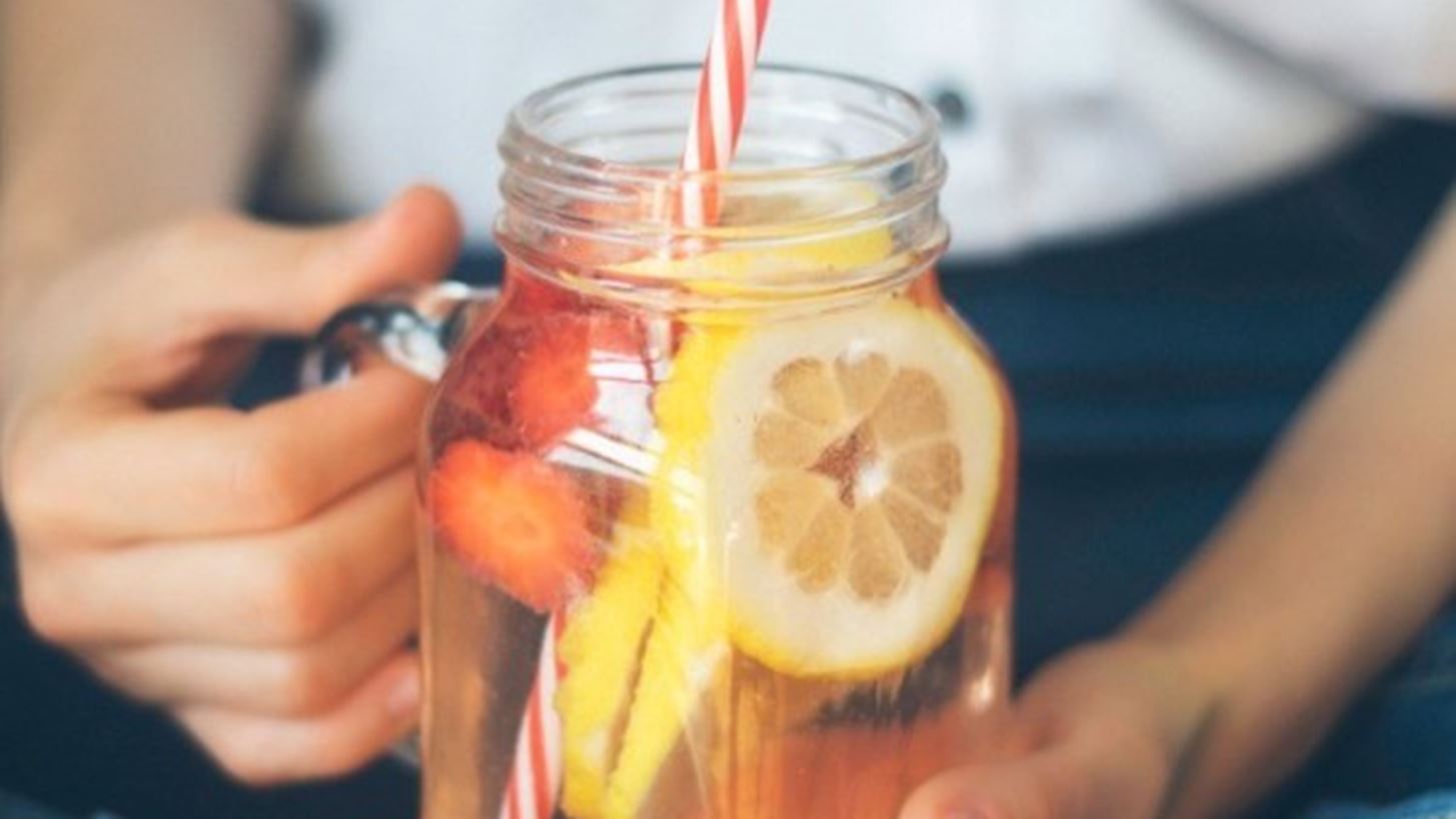 Υπάρχουν ποτά για δίαιτα; Η διαιτολόγος μάς προτείνει