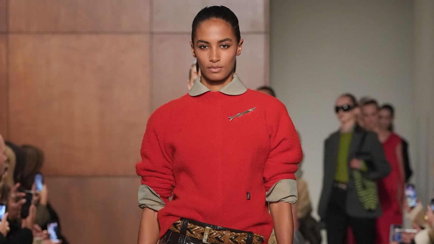 Η κομψότητα της οικειότητας μέσα από την FW 2026-2027 συλλογή του οίκου Tory Burch