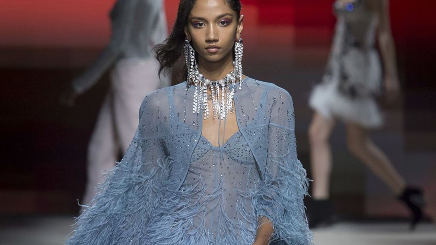 5 fashion trends &#x3B1;&#x3C0;&#x3CC; &#x3C4;&#x3B1; &#x27;00s &#x3C0;&#x3BF;&#x3C5; &#x3B5;&#x3AF;&#x3B4;&#x3B1;&#x3BC;&#x3B5; &#x3C3;&#x3C4;&#x3B1; &#x3C6;&#x3B5;&#x3C4;&#x3B9;&#x3BD;&#x3AC; catwalks