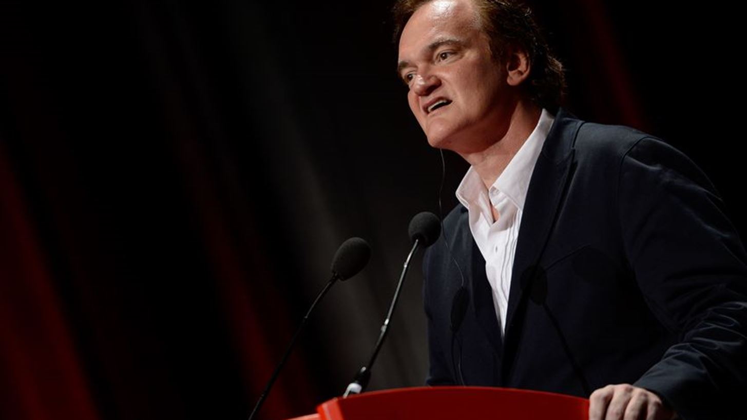 O Quentin Tarantino &#x3B5;&#x3C4;&#x3BF;&#x3B9;&#x3BC;&#x3AC;&#x3B6;&#x3B5;&#x3B9; &#x3C4;&#x3B1;&#x3B9;&#x3BD;&#x3AF;&#x3B1; &#x3B3;&#x3B9;&#x3B1; &#x3AD;&#x3BD;&#x3B1; &#x3B1;&#x3C0;&#x3CC; &#x3C4;&#x3B1; &#x3B4;&#x3B9;&#x3B1;&#x3C3;&#x3B7;&#x3BC;&#x3CC;&#x3C4;&#x3B5;&#x3C1;&#x3B1; &#x3B5;&#x3B3;&#x3BA;&#x3BB;&#x3AE;&#x3BC;&#x3B1;&#x3C4;&#x3B1; &#x3C4;&#x3BF;&#x3C5; Hollywood