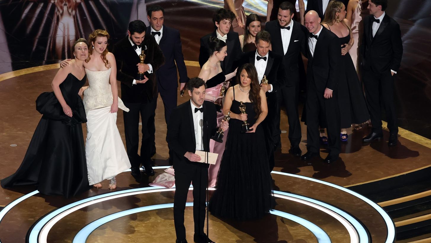 Oscars 2025 | &#x397; &#x3BB;&#x3AF;&#x3C3;&#x3C4;&#x3B1; &#x3BC;&#x3B5; &#x3C4;&#x3BF;&#x3C5;&#x3C2; &#x3BD;&#x3B9;&#x3BA;&#x3B7;&#x3C4;&#x3AD;&#x3C2; - &#x3A4;&#x3BF; Anora &#x3BF; &#x3B8;&#x3C1;&#x3B9;&#x3B1;&#x3BC;&#x3B2;&#x3B5;&#x3C5;&#x3C4;&#x3AE;&#x3C2; &#x3C4;&#x3B7;&#x3C2; &#x3B2;&#x3C1;&#x3B1;&#x3B4;&#x3B9;&#x3AC;&#x3C2;