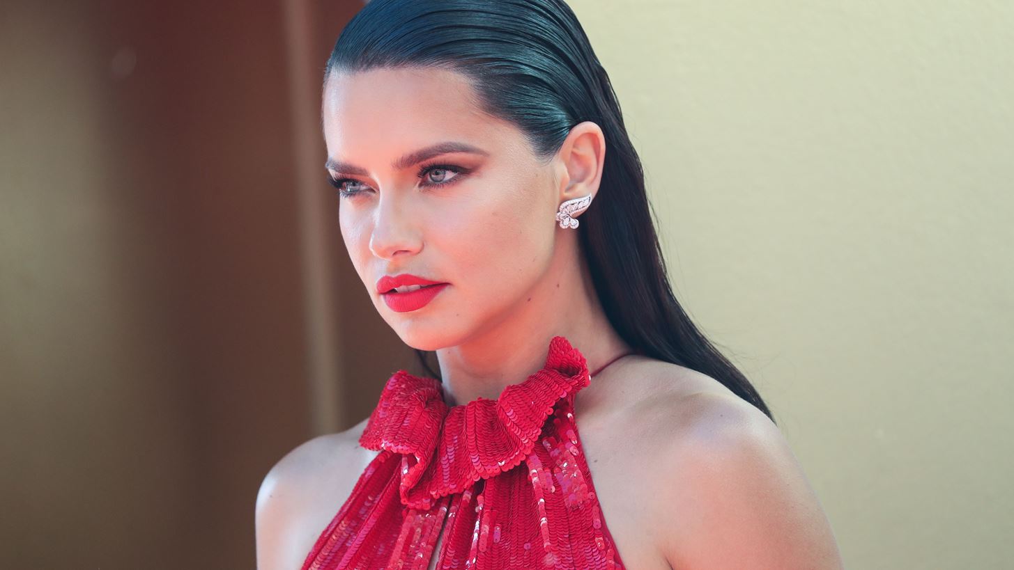 &#x397; Adriana Lima &#x3B1;&#x3BD;&#x3B1;&#x3BA;&#x3BF;&#x3AF;&#x3BD;&#x3C9;&#x3C3;&#x3B5; &#x3C0;&#x3C9;&#x3C2; &#x3B5;&#x3AF;&#x3BD;&#x3B1;&#x3B9; &#x3AD;&#x3B3;&#x3BA;&#x3C5;&#x3BF;&#x3C2; &#x3B3;&#x3B9;&#x3B1; &#x3C4;&#x3C1;&#x3AF;&#x3C4;&#x3B7; &#x3C6;&#x3BF;&#x3C1;&#x3AC;