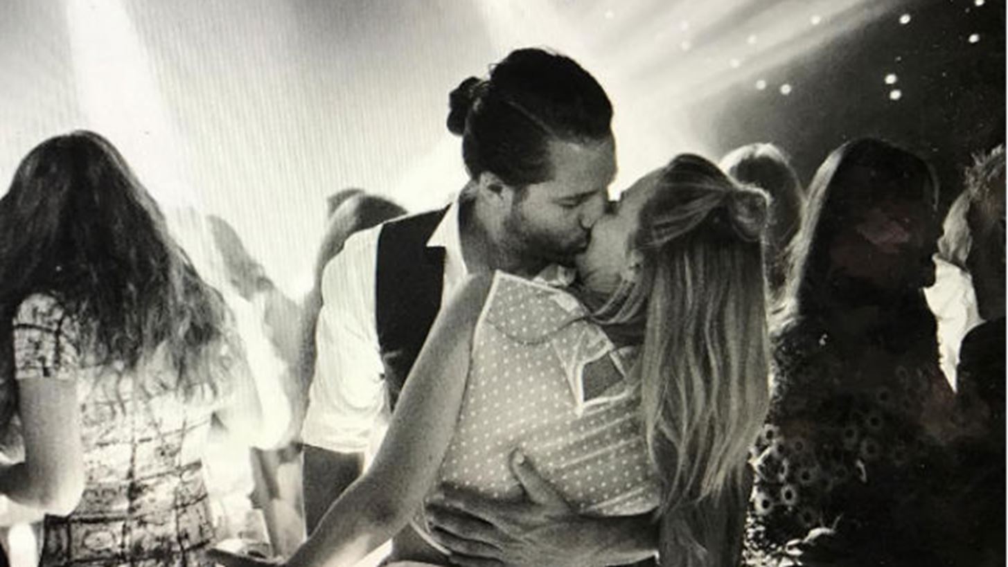 Margot Robbie | &#x391;&#x3BD;&#x3AD;&#x3B2;&#x3B1;&#x3C3;&#x3B5; &#x3C6;&#x3C9;&#x3C4;&#x3BF;&#x3B3;&#x3C1;&#x3B1;&#x3C6;&#x3AF;&#x3B1; &#x3BC;&#x3B5; &#x3C4;&#x3BF;&#x3BD; &#x3C3;&#x3CD;&#x3B6;&#x3C5;&#x3B3;&#x3CC; &#x3C4;&#x3B7;&#x3C2;!