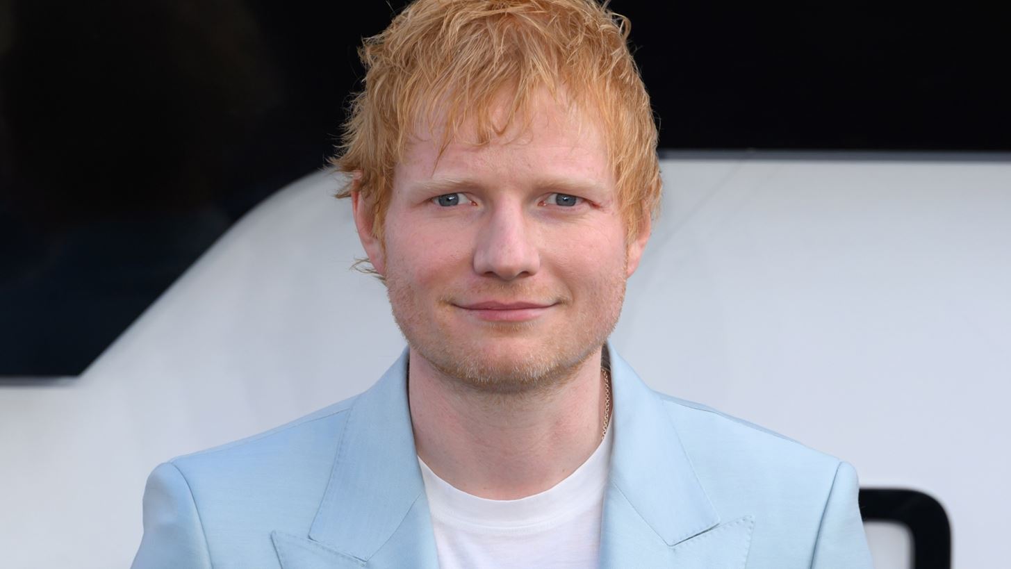 O Ed Sheeran &#x3B1;&#x3C0;&#x3BF;&#x3BA;&#x3AC;&#x3BB;&#x3C5;&#x3C8;&#x3B5; &#x3C4;&#x3BF;&#x3BD; &#x3BB;&#x3CC;&#x3B3;&#x3BF; &#x3C0;&#x3BF;&#x3C5; &#x3C4;&#x3BF;&#x3BD; &#x3AD;&#x3BA;&#x3B1;&#x3BD;&#x3B5; &#x3BD;&#x3B1; &#x3B5;&#x3B3;&#x3BA;&#x3B1;&#x3C4;&#x3B1;&#x3BB;&#x3B5;&#x3AF;&#x3C8;&#x3B5;&#x3B9; &#x3C4;&#x3B7; &#x392;&#x3C1;&#x3B5;&#x3C4;&#x3B1;&#x3BD;&#x3AF;&#x3B1;
