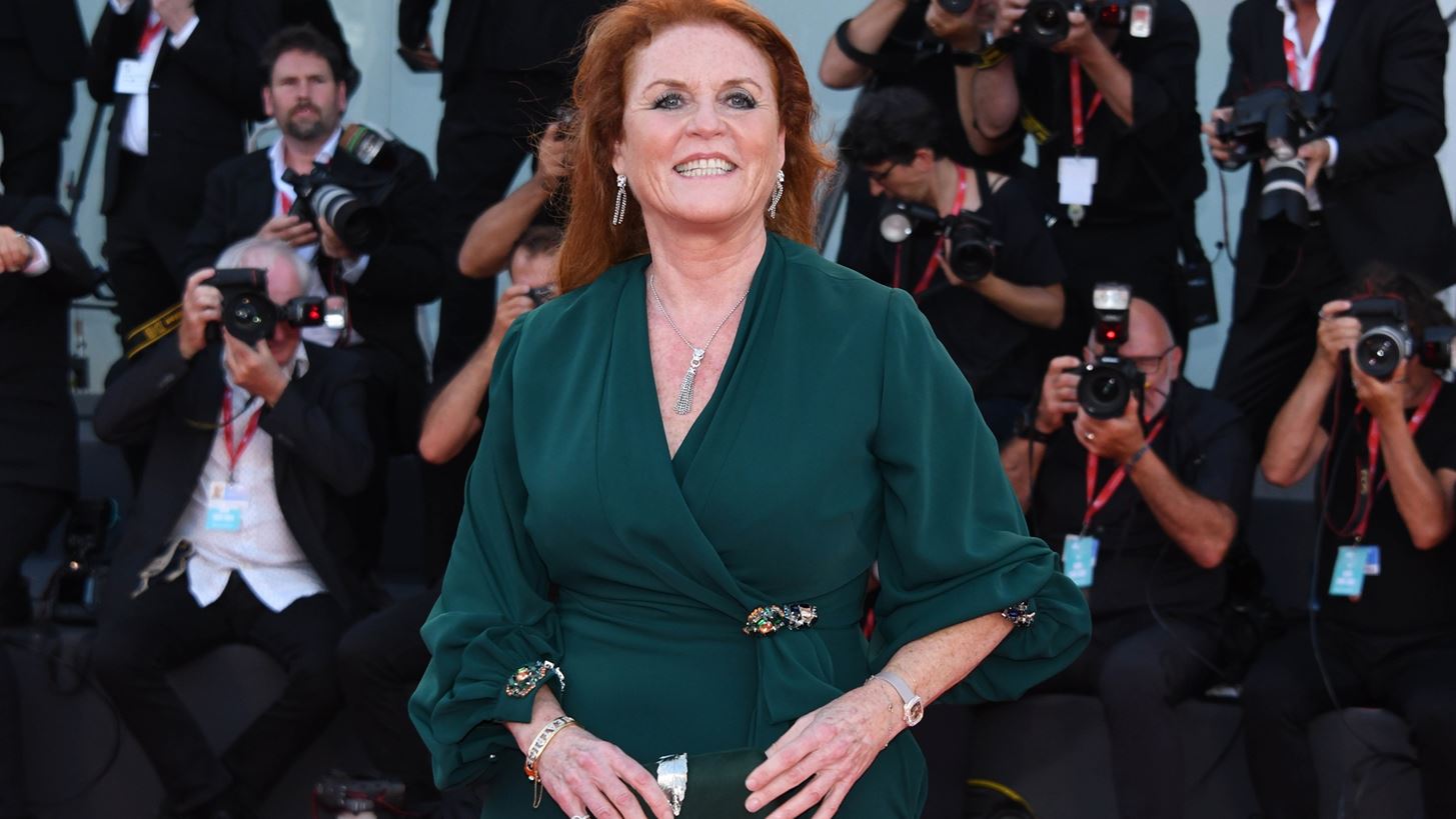Sarah Ferguson | &#x3A0;&#x3B1;&#x3BD;&#x3C4;&#x3C1;&#x3B5;&#x3CD;&#x3B5;&#x3C4;&#x3B1;&#x3B9; &#x3BE;&#x3B1;&#x3BD;&#x3AC;;