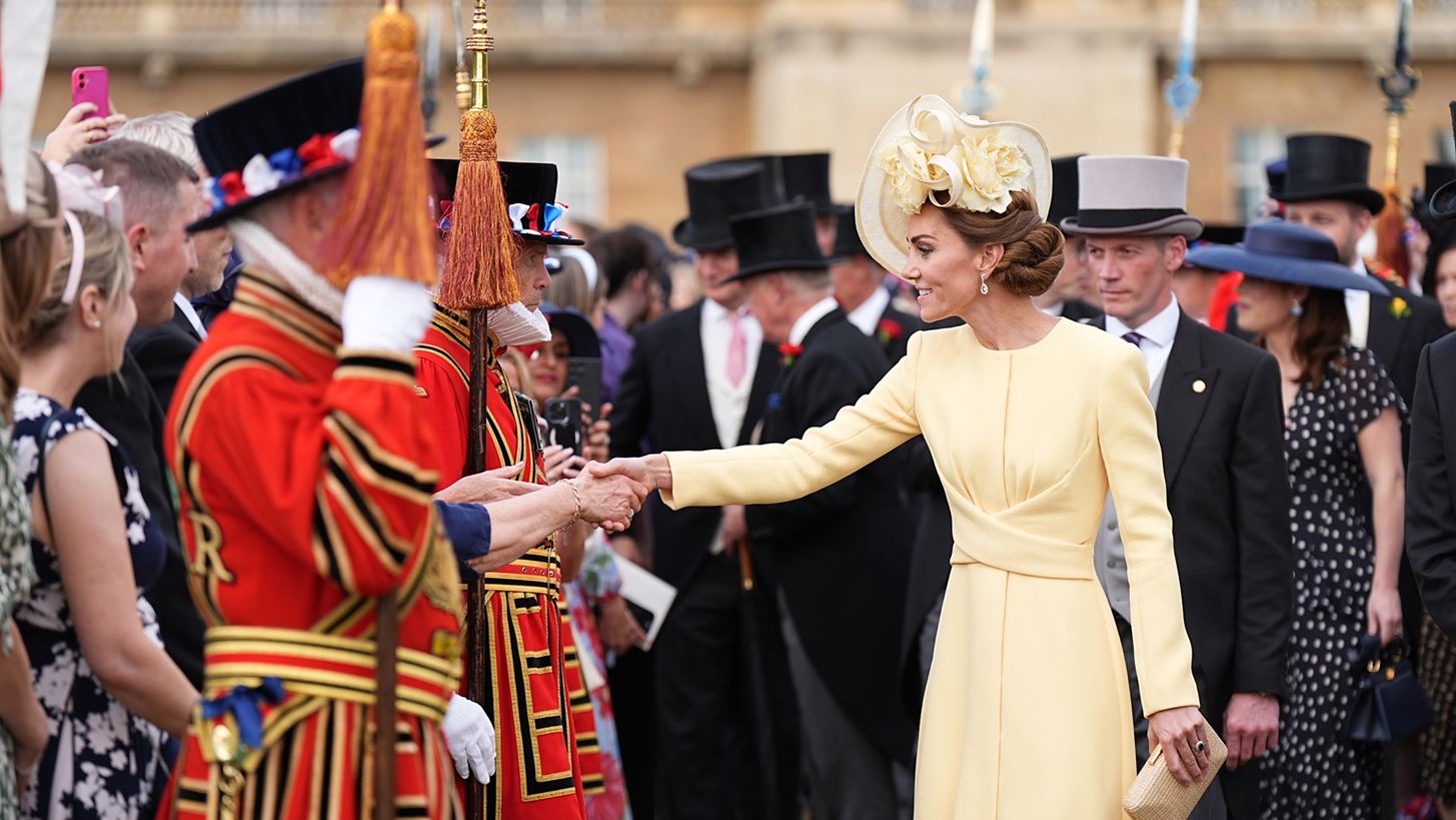 &#x3A3;&#x3B5; &#x3BA;&#x3AF;&#x3BD;&#x3B4;&#x3C5;&#x3BD;&#x3BF; &#x3B7; &#x3B1;&#x3C3;&#x3C6;&#x3AC;&#x3BB;&#x3B5;&#x3B9;&#x3B1; &#x3C4;&#x3B7;&#x3C2; Kate Middleton &#x3BA;&#x3B1;&#x3B9; &#x3C4;&#x3BF;&#x3C5; &#x3C0;&#x3C1;&#x3AF;&#x3B3;&#x3BA;&#x3B9;&#x3C0;&#x3B1; William;
