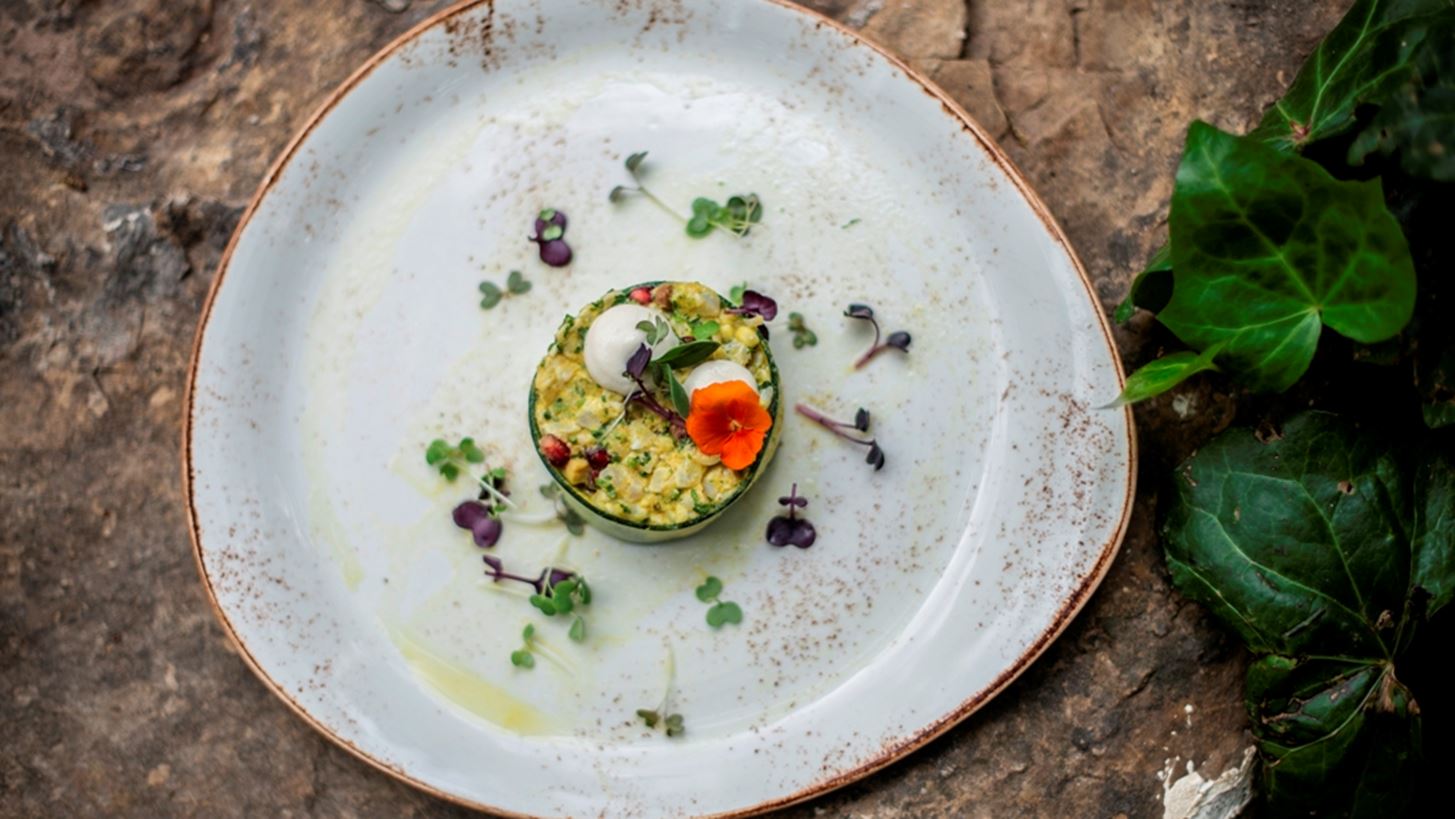 &#x388;&#x3BD;&#x3B1;&#x3C2; &#x3B4;&#x3C1;&#x3BF;&#x3C3;&#x3B5;&#x3C1;&#x3CC;&#x3C2; &#x3BA;&#x3AE;&#x3C0;&#x3BF;&#x3C2; &#x3C3;&#x3C4;&#x3B7;&#x3BD; &#x39A;&#x3B7;&#x3C6;&#x3B9;&#x3C3;&#x3B9;&#x3AC; &#x3BA;&#x3C1;&#x3CD;&#x3B2;&#x3B5;&#x3B9; &#x3BD;&#x3CC;&#x3C3;&#x3C4;&#x3B9;&#x3BC;&#x3B1; &#x3BC;&#x3C5;&#x3C3;&#x3C4;&#x3B9;&#x3BA;&#x3AC;