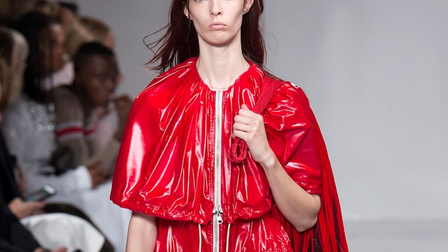 &#x391;&#x3C5;&#x3C4;&#x3CC; &#x3C4;&#x3BF; &#x3BC;&#x3BF;&#x3BD;&#x3C4;&#x3AD;&#x3BB;&#x3BF; &#x3B4;&#x3BF;&#x3CD;&#x3BB;&#x3B5;&#x3C5;&#x3B5; &#x3C3;&#x3B5; &#x3B5;&#x3C3;&#x3C4;&#x3B9;&#x3B1;&#x3C4;&#x3CC;&#x3C1;&#x3B9;&#x3BF; &#x3BC;&#x3B9;&#x3B1; &#x3B5;&#x3B2;&#x3B4;&#x3BF;&#x3BC;&#x3AC;&#x3B4;&#x3B1; &#x3C0;&#x3C1;&#x3B9;&#x3BD; &#x3C4;&#x3B7; Fashion Week