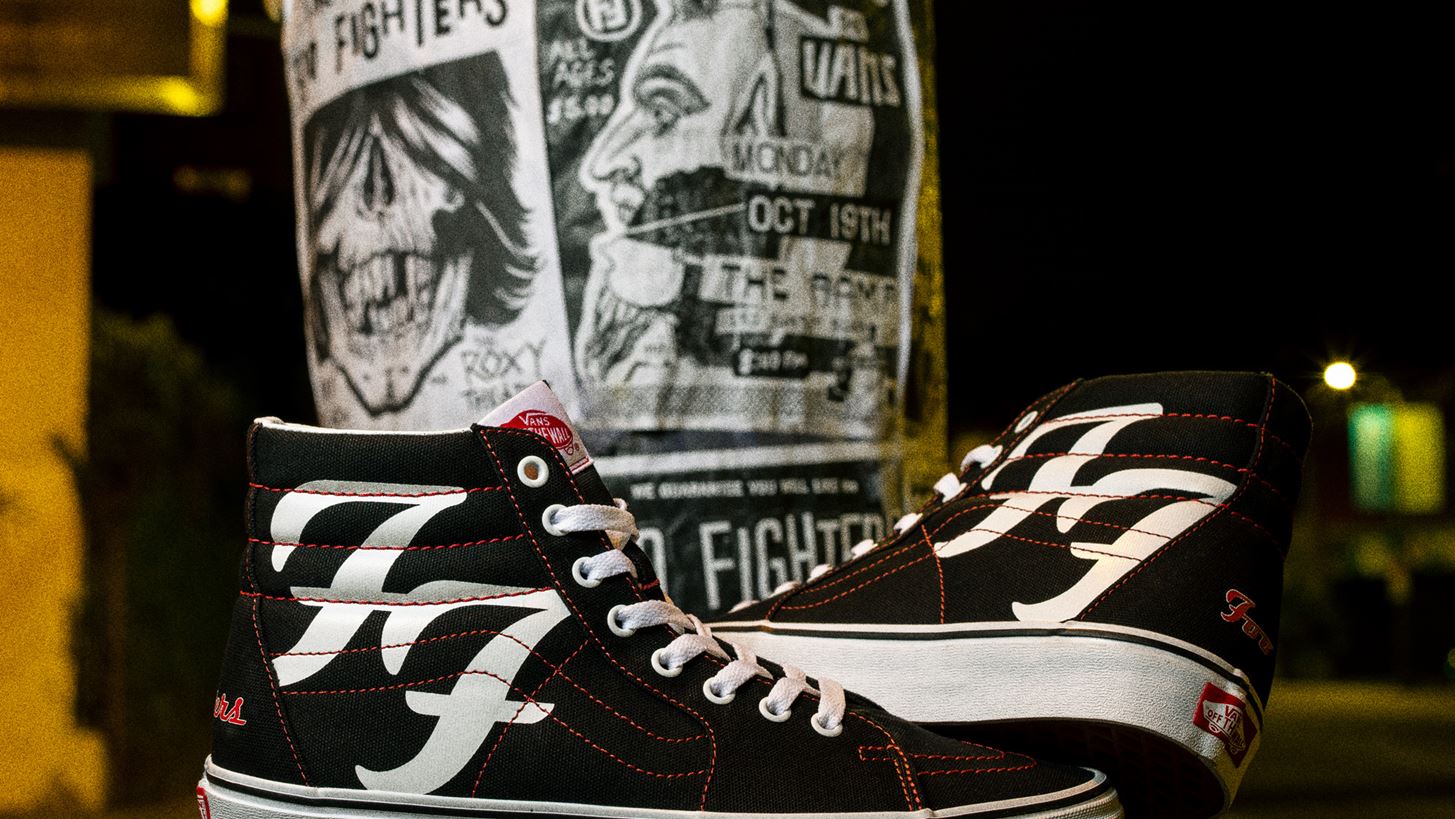 Vans &amp; Foo Fighters &#x3B3;&#x3B9;&#x3BF;&#x3C1;&#x3C4;&#x3AC;&#x3B6;&#x3BF;&#x3C5;&#x3BD; &#x3C4;&#x3B7;&#x3BD; 25&#x3B7; &#x3B5;&#x3C0;&#x3AD;&#x3C4;&#x3B5;&#x3B9;&#x3BF; &#x3C4;&#x3BF;&#x3C5; &#x3BA;&#x3BB;&#x3B1;&#x3C3;&#x3B9;&#x3BA;&#x3BF;&#x3CD; &#x3BD;&#x3C4;&#x3B5;&#x3BC;&#x3C0;&#x3BF;&#x3CD;&#x3C4;&#x3BF;&#x3C5; &#x3AC;&#x3BB;&#x3BC;&#x3C0;&#x3BF;&#x3C5;&#x3BC; &#x3C4;&#x3B7;&#x3C2; &#x3BC;&#x3C0;&#x3AC;&#x3BD;&#x3C4;&#x3B1;&#x3C2;