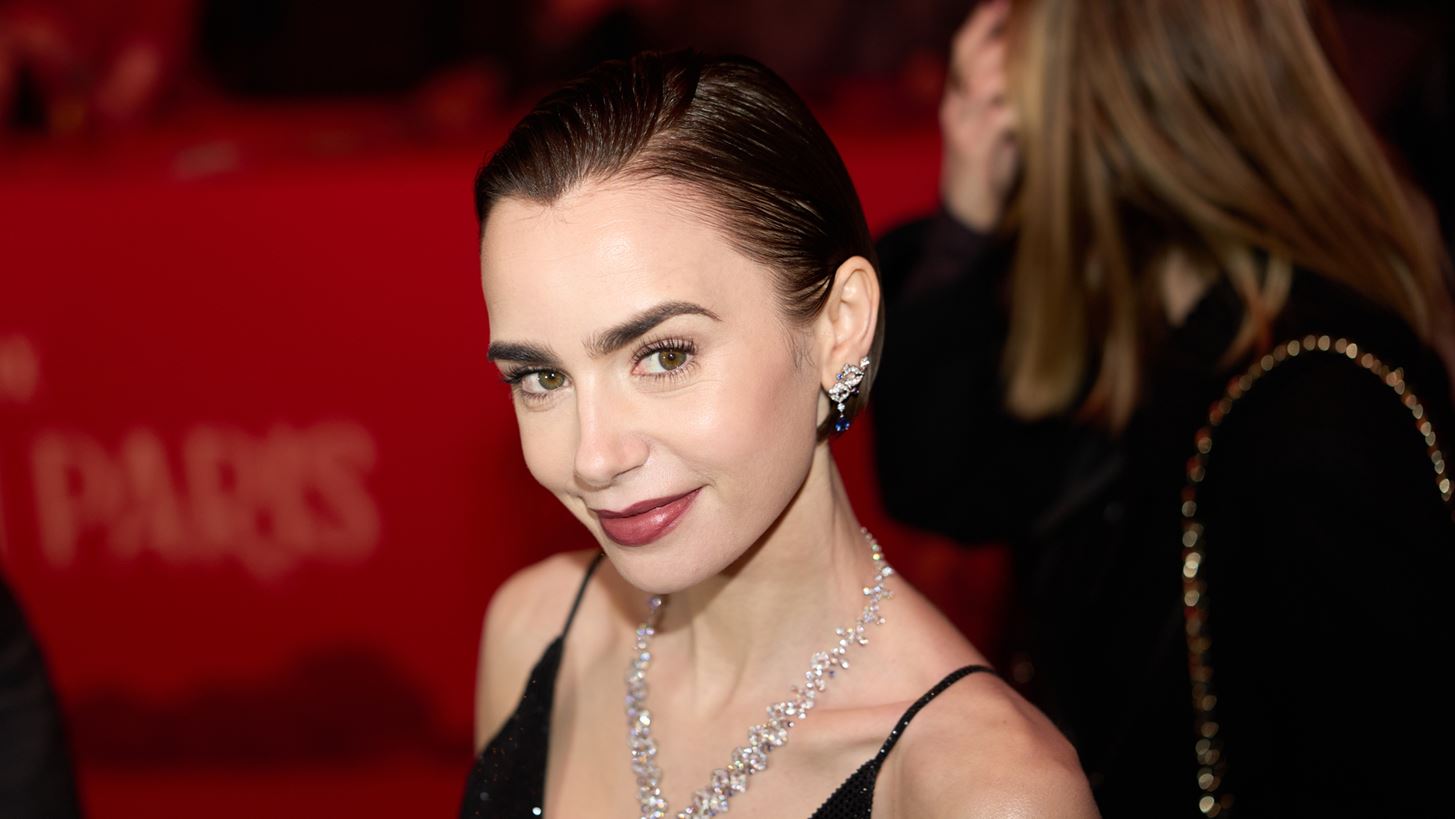Lily Collins | Έτσι αποχαιρέτησε το 2025