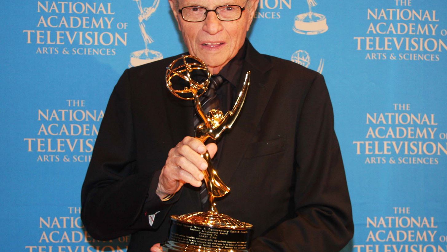 &#x388;&#x3C6;&#x3C5;&#x3B3;&#x3B5; &#x3B1;&#x3C0;&#x3CC; &#x3C4;&#x3B7; &#x3B6;&#x3C9;&#x3AE; &#x3BF; Larry King