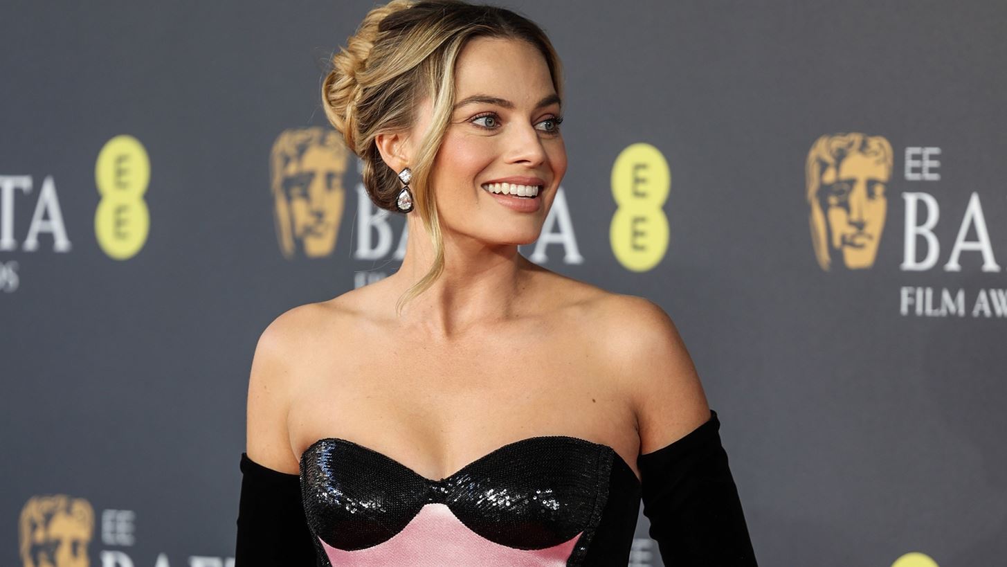 &#x397; Margot Robbie &#x3B5;&#x3AF;&#x3BD;&#x3B1;&#x3B9; &#x3C4;&#x3BF; &#x3BD;&#x3AD;&#x3BF; &#x3C0;&#x3C1;&#x3CC;&#x3C3;&#x3C9;&#x3C0;&#x3BF; &#x3C4;&#x3BF;&#x3C5; &#x3B5;&#x3BC;&#x3B2;&#x3BB;&#x3B7;&#x3BC;&#x3B1;&#x3C4;&#x3B9;&#x3BA;&#x3BF;&#x3CD; Chanel No 5