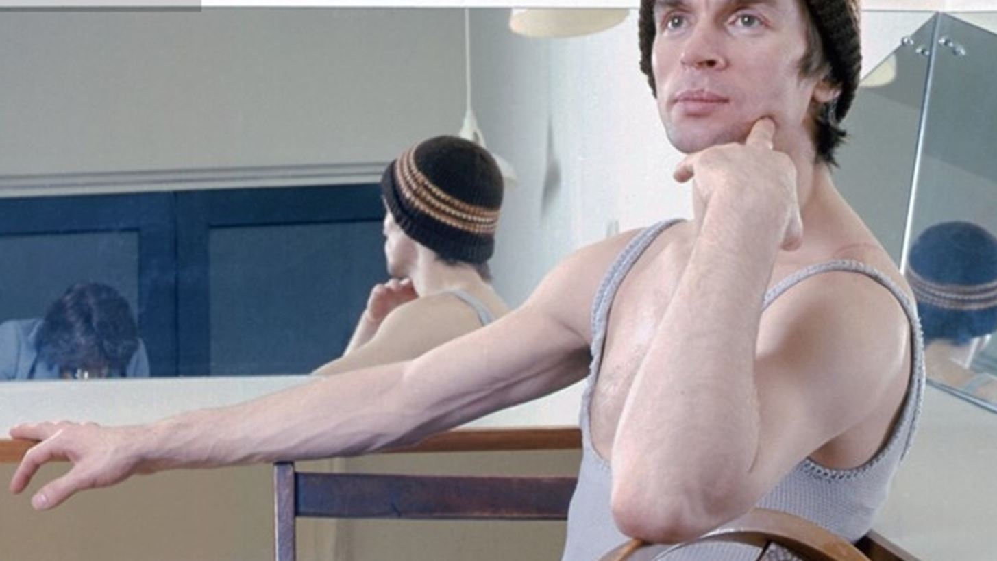 Rudolf Nureyev | &#x39F; &#x3BA;&#x3BF;&#x3C1;&#x3C5;&#x3C6;&#x3B1;&#x3AF;&#x3BF;&#x3C2; &#x3C7;&#x3BF;&#x3C1;&#x3B5;&#x3C5;&#x3C4;&#x3AE;&#x3C2; &#x3C0;&#x3BF;&#x3C5; &#x3B3;&#x3B5;&#x3BD;&#x3BD;&#x3AE;&#x3B8;&#x3B7;&#x3BA;&#x3B5; &#x3C3;&#x3B5; &#x3AD;&#x3BD;&#x3B1; &#x3B2;&#x3B1;&#x3B3;&#x3CC;&#x3BD;&#x3B9; &#x3C4;&#x3BF;&#x3C5; &#x3C5;&#x3C0;&#x3B5;&#x3C1;&#x3C3;&#x3B9;&#x3B2;&#x3B7;&#x3C1;&#x3B9;&#x3BA;&#x3BF;&#x3CD;
