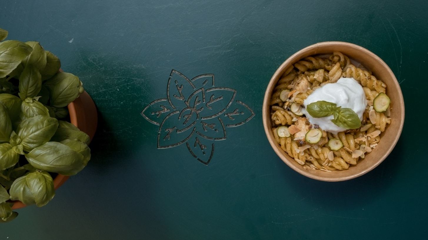 &#x397; Barilla &#x3C0;&#x3B1;&#x3C1;&#x3BF;&#x3C5;&#x3C3;&#x3B9;&#x3AC;&#x3B6;&#x3B5;&#x3B9; &#x3C4;&#x3BF; &#x3C0;&#x3B9;&#x3BF; &#x3B3;&#x3B5;&#x3C5;&#x3C3;&#x3C4;&#x3B9;&#x3BA;&#x3CC; Basil bar &#x3B1;&#x3C6;&#x3B9;&#x3B5;&#x3C1;&#x3C9;&#x3BC;&#x3AD;&#x3BD;&#x3BF; &#x3C3;&#x3C4;&#x3B7;&#x3BD; Pest&#x3BF; alla Genovese