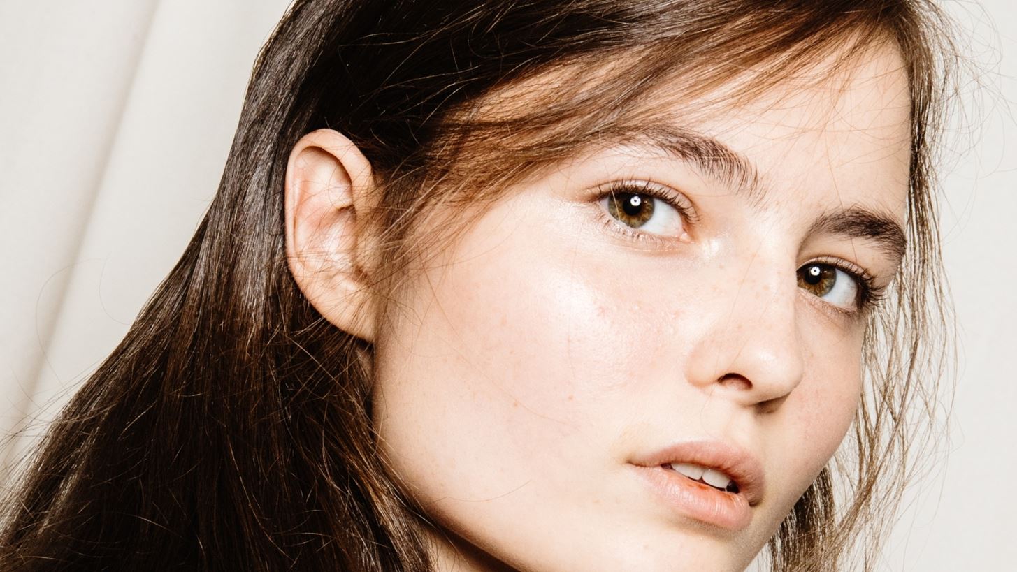 5 κινήσεις για να αποφύγεις στο festive μακιγιάζ ώστε να μην τονίσεις τις ρυτίδες σου