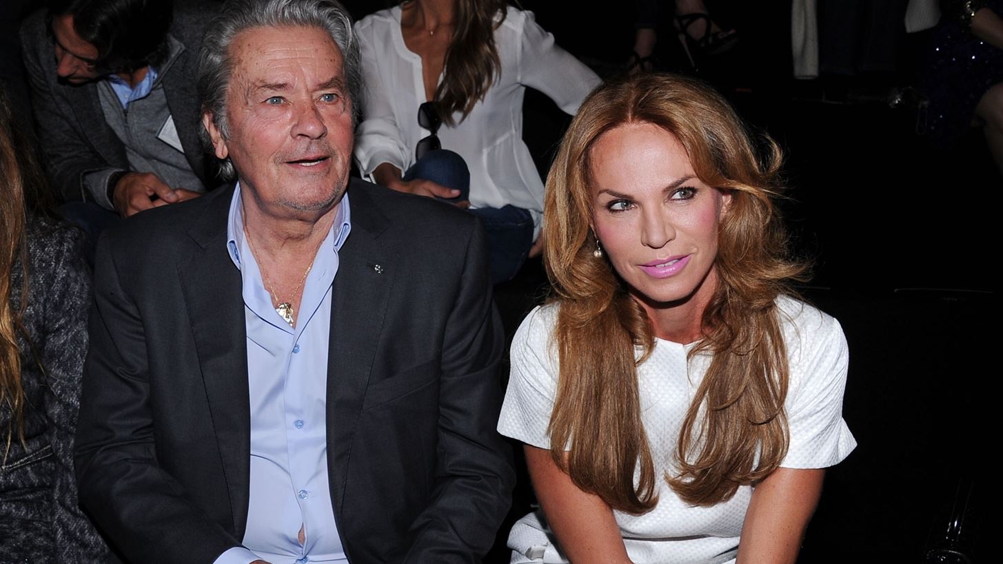 Alain Delon | &#x39F;&#x3B9; &#x3B3;&#x3C5;&#x3BD;&#x3B1;&#x3AF;&#x3BA;&#x3B5;&#x3C2; &#x3C0;&#x3BF;&#x3C5; &#x3B4;&#x3B9;&#x3B1;&#x3BC;&#x3CC;&#x3C1;&#x3C6;&#x3C9;&#x3C3;&#x3B1;&#x3BD; &#x3C4;&#x3B7; &#x3B6;&#x3C9;&#x3AE; &#x3BA;&#x3B1;&#x3B9; &#x3C4;&#x3B7;&#x3BD; &#x3BA;&#x3B1;&#x3C1;&#x3B9;&#x3AD;&#x3C1;&#x3B1; &#x3C4;&#x3BF;&#x3C5;