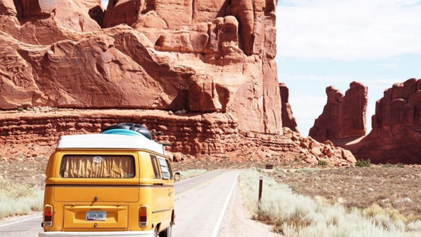 #Vanlife: &#x3A4;&#x3BF; hippie &#x3BA;&#x3AF;&#x3BD;&#x3B7;&#x3BC;&#x3B1; &#x3C0;&#x3BF;&#x3C5; &#x3BB;&#x3B1;&#x3C4;&#x3C1;&#x3B5;&#x3CD;&#x3B5;&#x3B9; &#x3C4;&#x3BF; Instagram