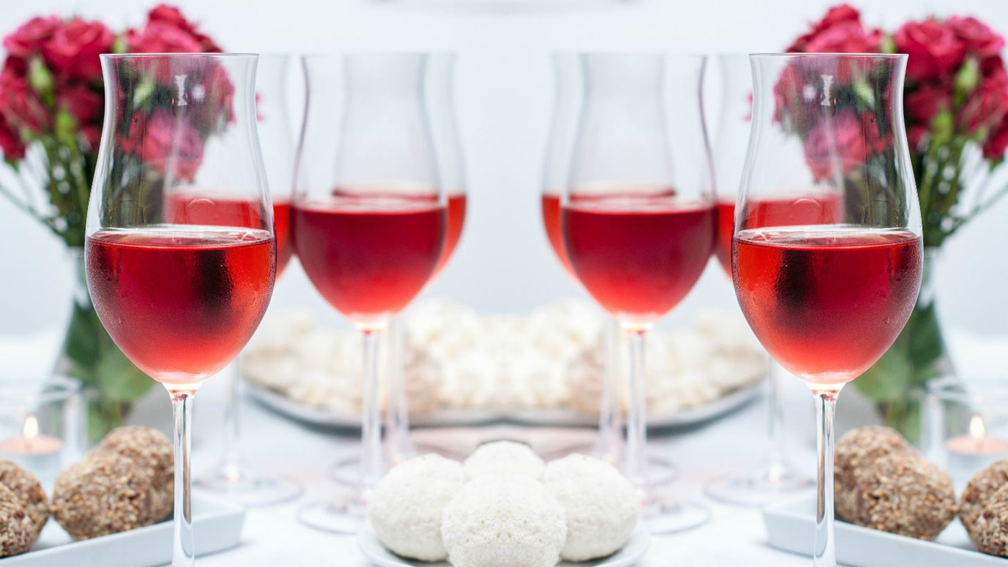 Ros&#xE9; Aperol Spritz: &#x3A6;&#x3C4;&#x3B9;&#x3AC;&#x3BE;&#x3C4;&#x3BF; &#x3BC;&#x3CC;&#x3BD;&#x3B7; &#x3C3;&#x3BF;&#x3C5; &#x3B5;&#x3CD;&#x3BA;&#x3BF;&#x3BB;&#x3B1; &#x3BA;&#x3B1;&#x3B9; &#x3B3;&#x3C1;&#x3AE;&#x3B3;&#x3BF;&#x3C1;&#x3B1;