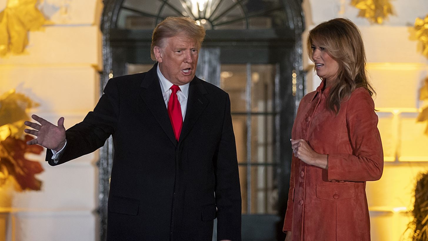 Donald Trump | &#x39F;&#x3B9; &#x3B3;&#x3C5;&#x3BD;&#x3B1;&#x3AF;&#x3BA;&#x3B5;&#x3C2; &#x3C4;&#x3B7;&#x3C2; &#x3BF;&#x3B9;&#x3BA;&#x3BF;&#x3B3;&#x3AD;&#x3BD;&#x3B5;&#x3B9;&#x3B1;&#x3C2; &#x3BE;&#x3B5;&#x3C7;&#x3CE;&#x3C1;&#x3B9;&#x3C3;&#x3B1;&#x3BD; &#x3C3;&#x3C4;&#x3BF; &#x3C0;&#x3AC;&#x3C1;&#x3C4;&#x3B9; &#x3C4;&#x3B7;&#x3BD; &#x3C0;&#x3B1;&#x3C1;&#x3B1;&#x3BC;&#x3BF;&#x3BD;&#x3AE; &#x3C4;&#x3B7;&#x3C2; &#x3BF;&#x3C1;&#x3BA;&#x3C9;&#x3BC;&#x3BF;&#x3C3;&#x3AF;&#x3B1;&#x3C2;