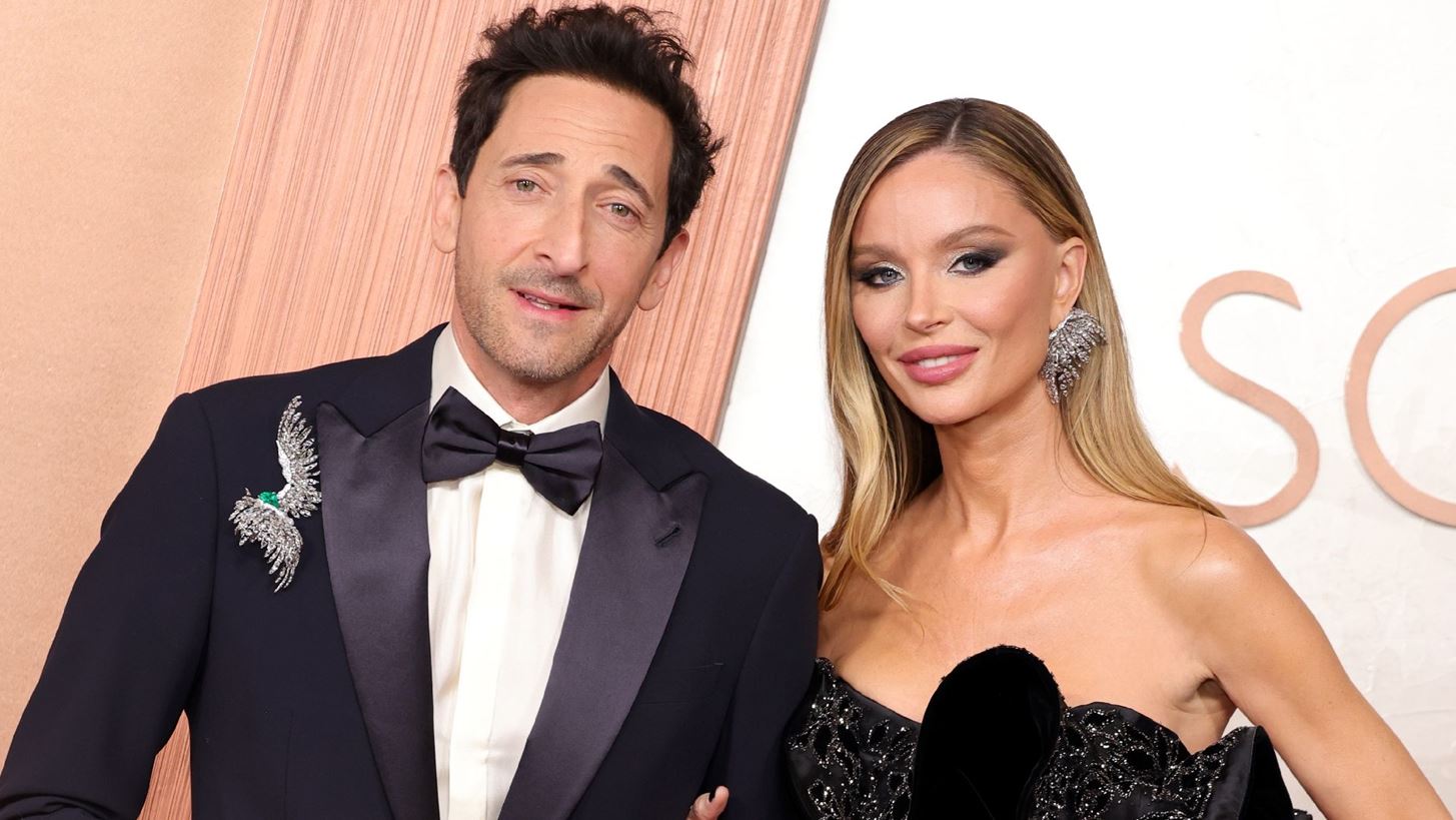 Georgina Chapman | &#x397; &#x3C3;&#x3CD;&#x3BD;&#x3C4;&#x3C1;&#x3BF;&#x3C6;&#x3BF;&#x3C2; &#x3C4;&#x3BF;&#x3C5; Adrien Brody &#x3B1;&#x3C0;&#x3B1;&#x3BD;&#x3C4;&#x3AC; &#x3B3;&#x3B9;&#x3B1; &#x3C4;&#x3BF; &#x3BA;&#x3B1;&#x3C5;&#x3C4;&#x3CC; &#x3C6;&#x3B9;&#x3BB;&#x3AF; &#x3BC;&#x3B5; &#x3C4;&#x3B7; Halle Berry