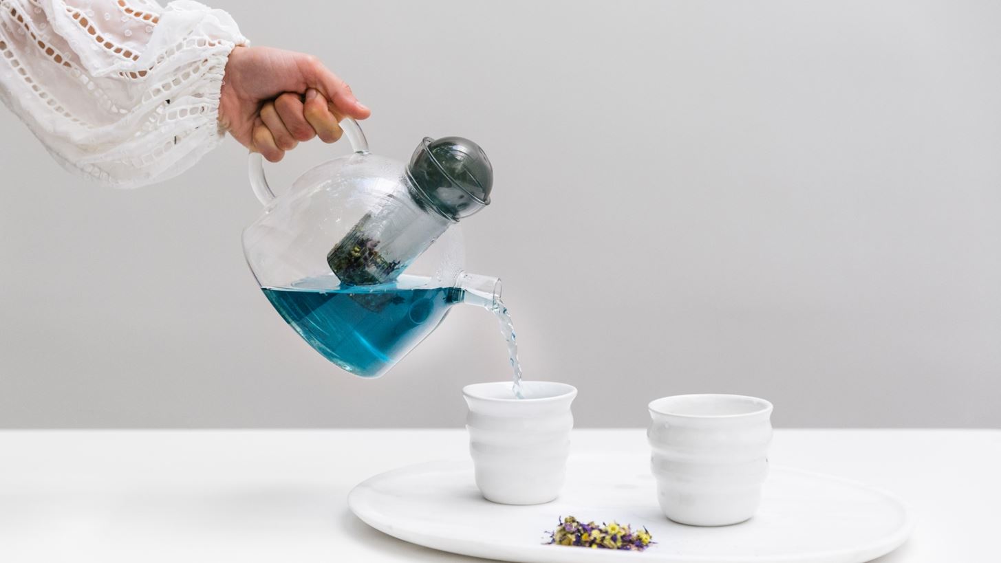 Tea Time | &#x39C;&#x3B5;&#x3AF;&#x3B3;&#x3BC;&#x3B1; &#x3B2;&#x3BF;&#x3C4;&#x3AC;&#x3BD;&#x3C9;&#x3BD; &quot;&#x39A;&#x3CD;&#x3BA;&#x3BB;&#x3BF;&#x3C2;&quot; &#x3B1;&#x3C0;&#x3CC; &#x3C4;o Cycladic Shop &#x3BA;&#x3B1;&#x3B9; &#x3C4;&#x3B7; Saristi