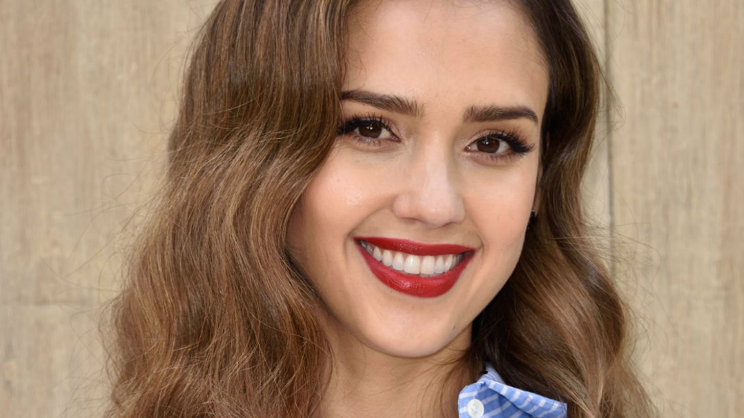 &#x3A4;&#x3BF; &#x3C4;&#x3AD;&#x3BB;&#x3B5;&#x3B9;&#x3BF; &#x3BC;&#x3C5;&#x3C3;&#x3C4;&#x3B9;&#x3BA;&#x3CC; &#x3C4;&#x3B7;&#x3C2; Jessica Alba &#x3B3;&#x3B9;&#x3B1; &#x3C4;&#x3B7; &#x3BC;&#x3AC;&#x3C3;&#x3BA;&#x3B1;&#x3C1;&#x3B1; &#x3BA;&#x3B1;&#x3B9; &#x3C4;&#x3B9;&#x3C2; &#x3C4;&#x3AD;&#x3BB;&#x3B5;&#x3B9;&#x3B5;&#x3C2; &#x3B2;&#x3BB;&#x3B5;&#x3C6;&#x3B1;&#x3C1;&#x3AF;&#x3B4;&#x3B5;&#x3C2;
